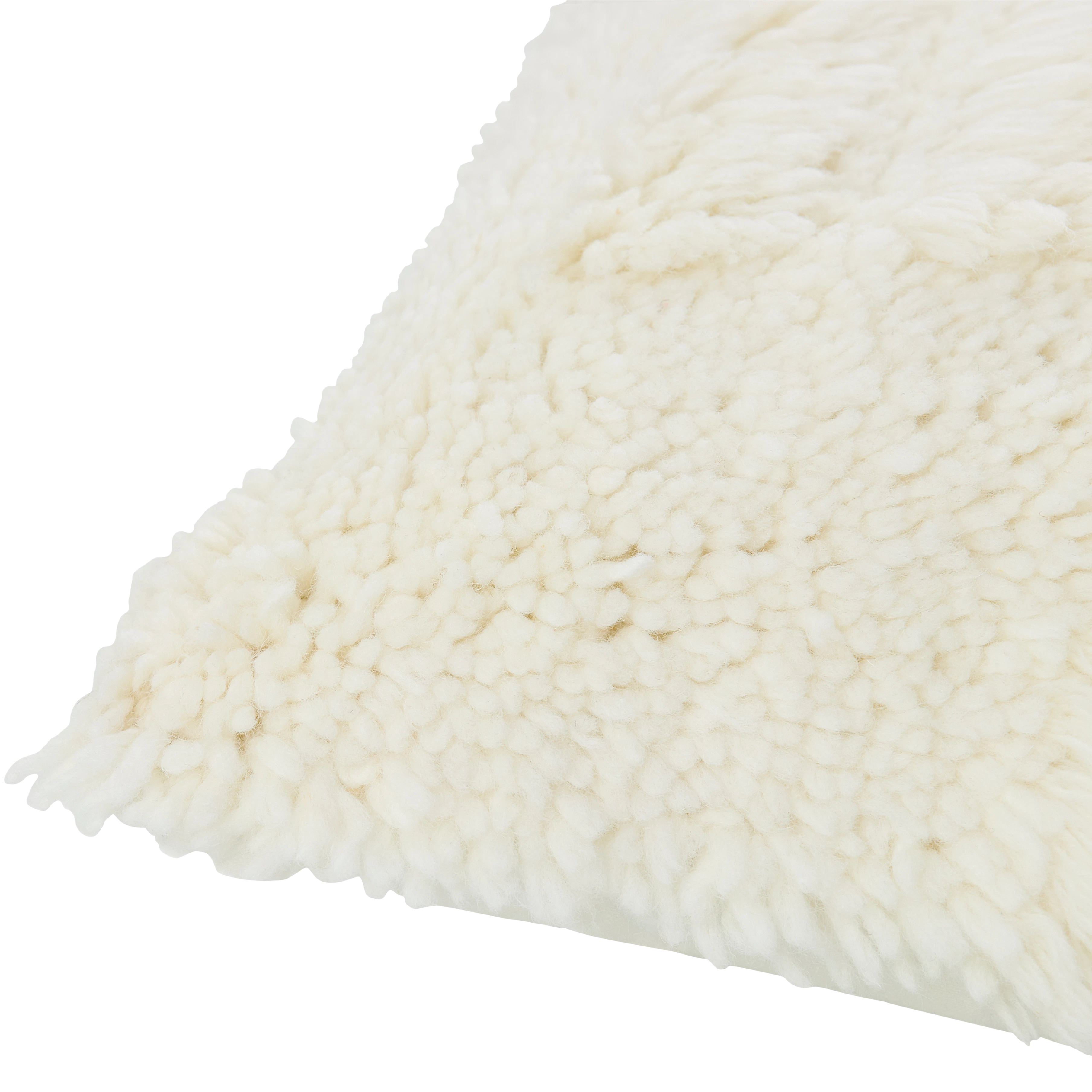 luca pillow