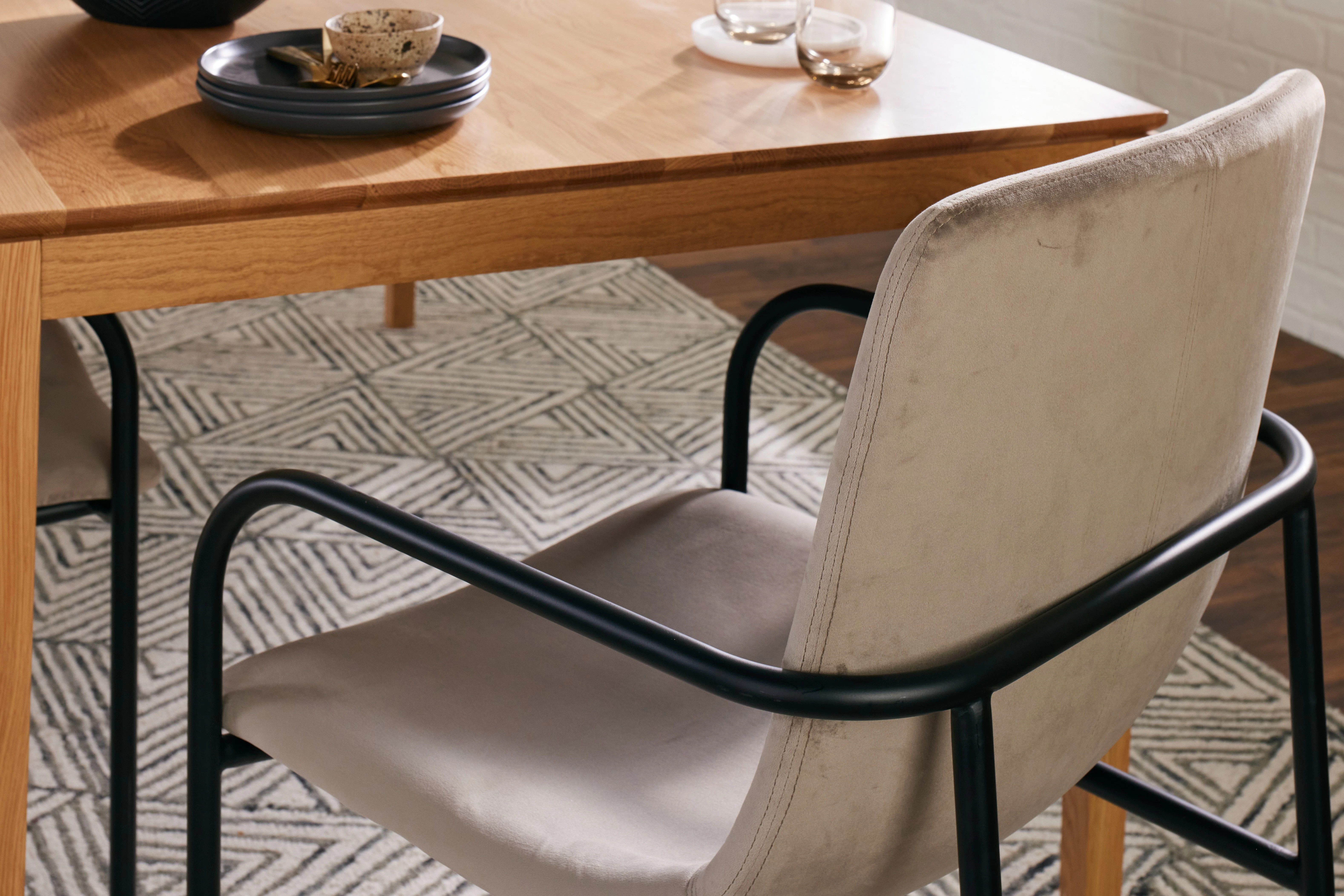 Rae Dining Arm Chair