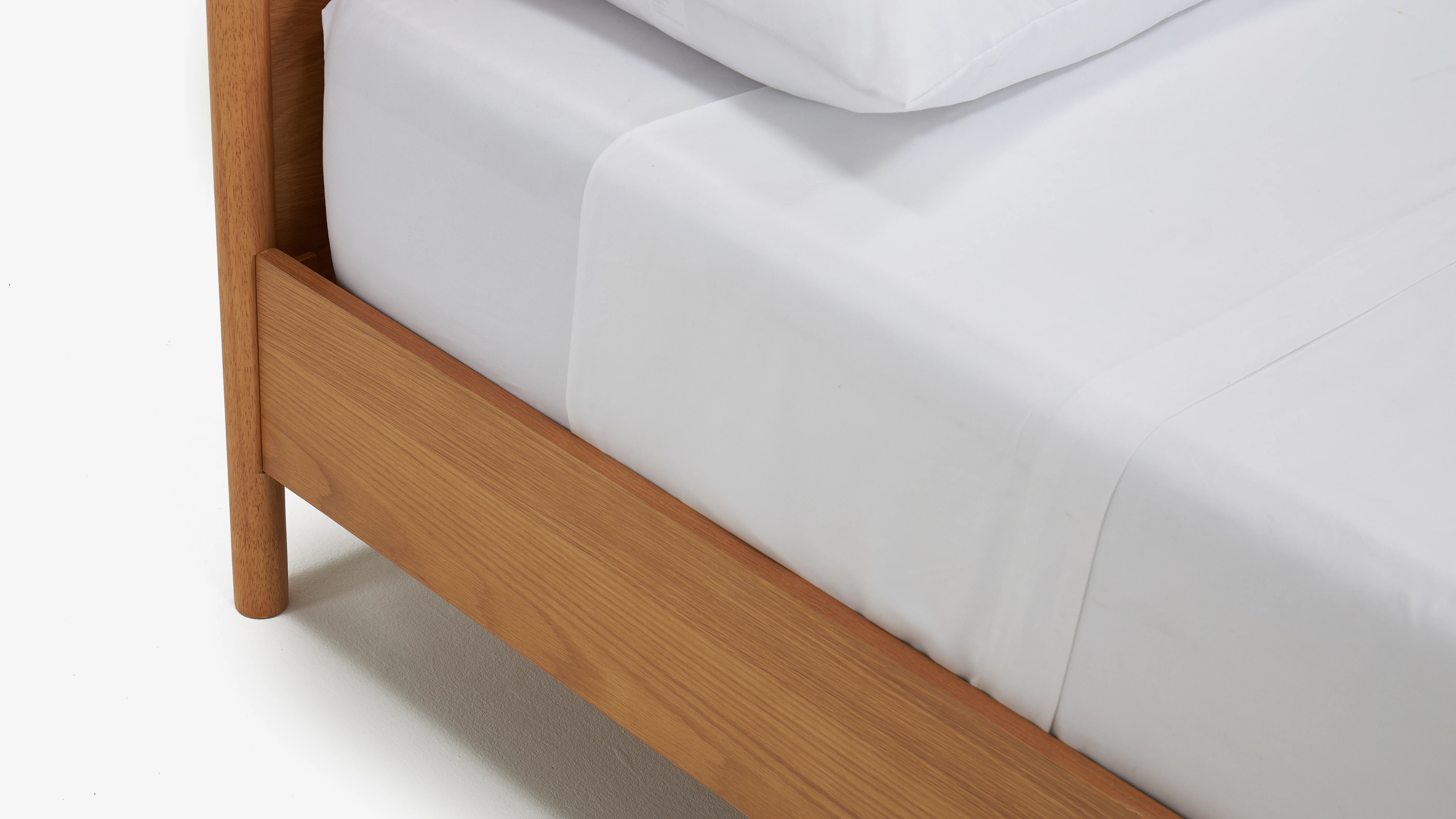 Cleo Bed