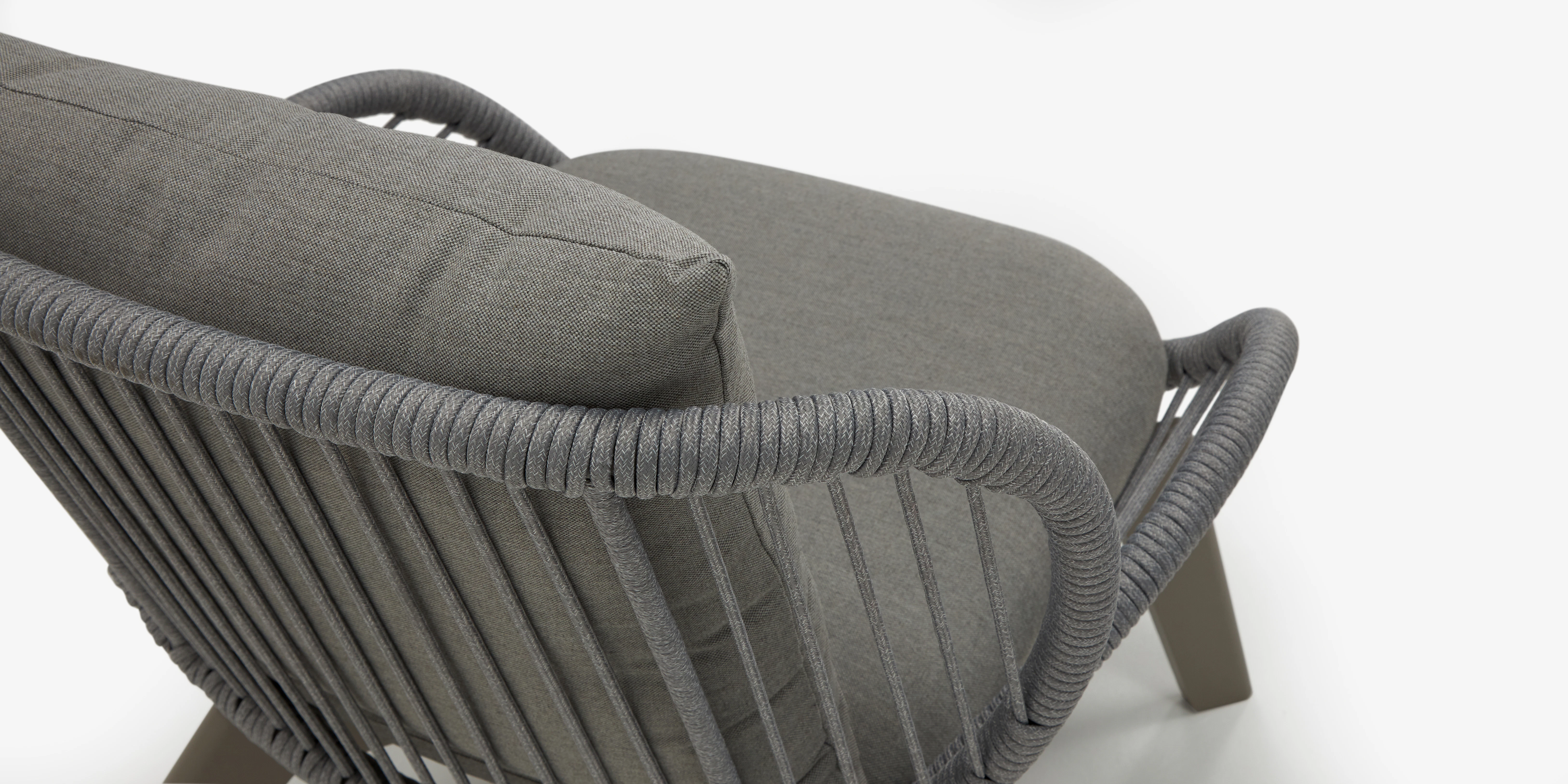 Zuma Outdoor Lounge Chair