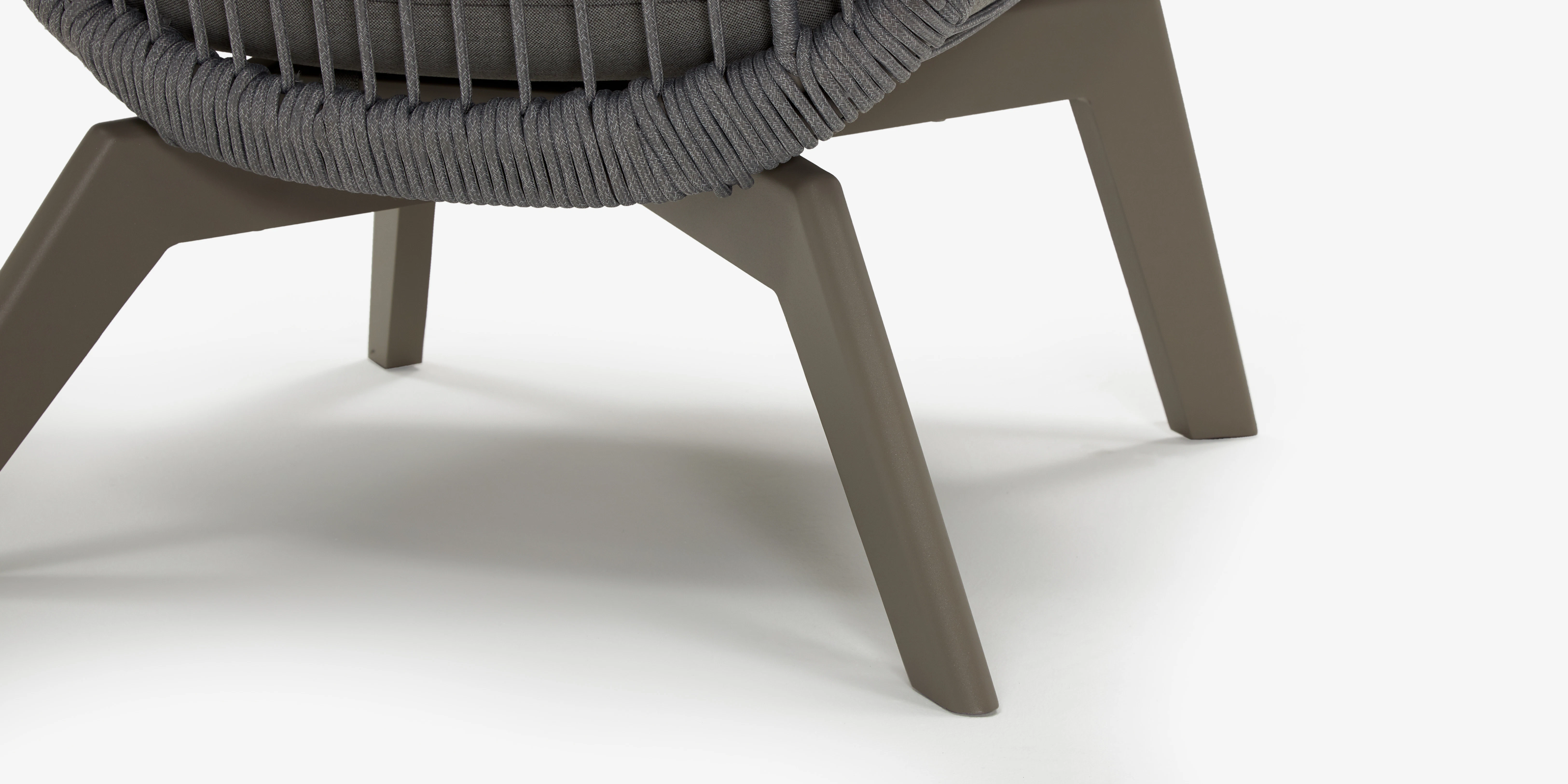 Zuma Outdoor Lounge Chair