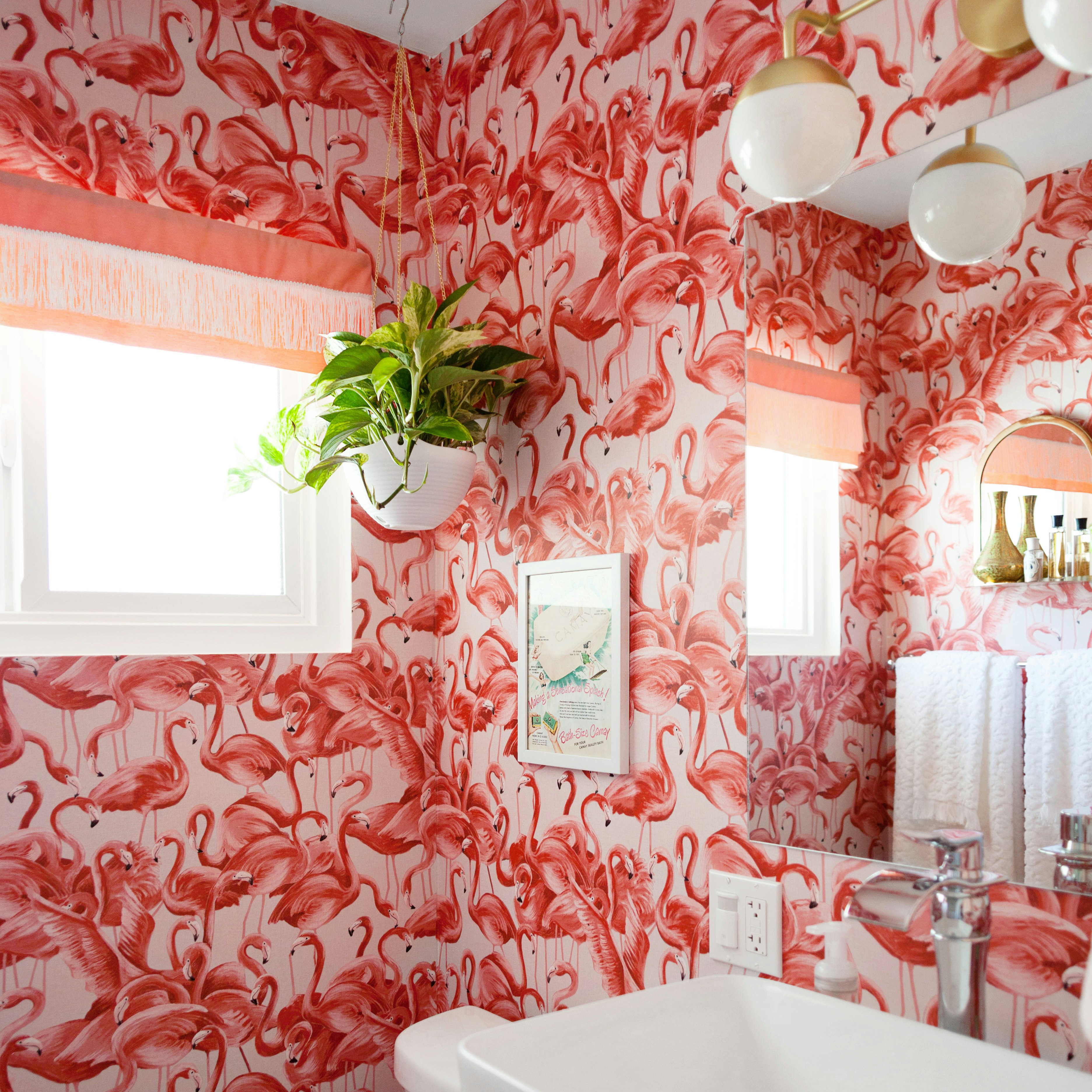 Flamingos Cheeky Pink Tempaper bathroom2
