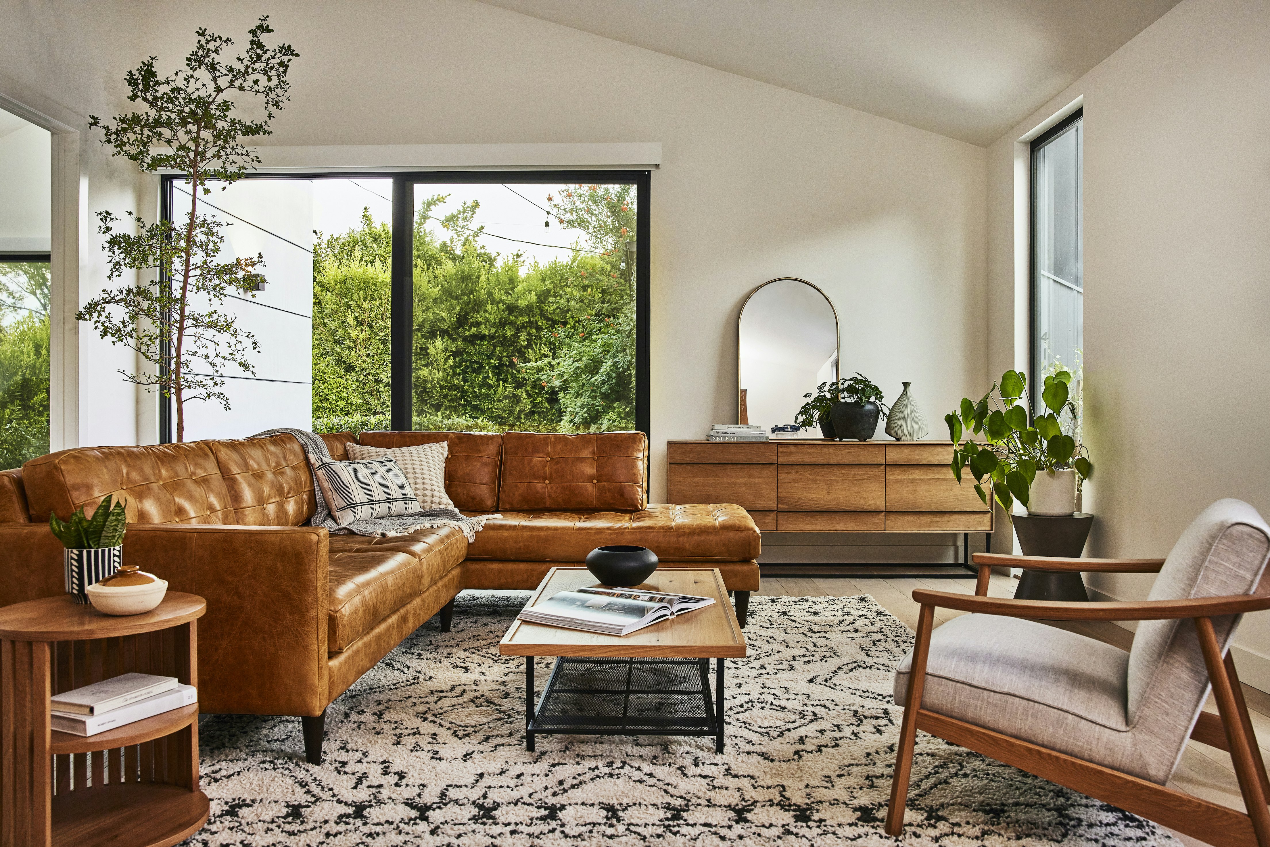 jorgeページ Onora 3 Door Console | Joybird