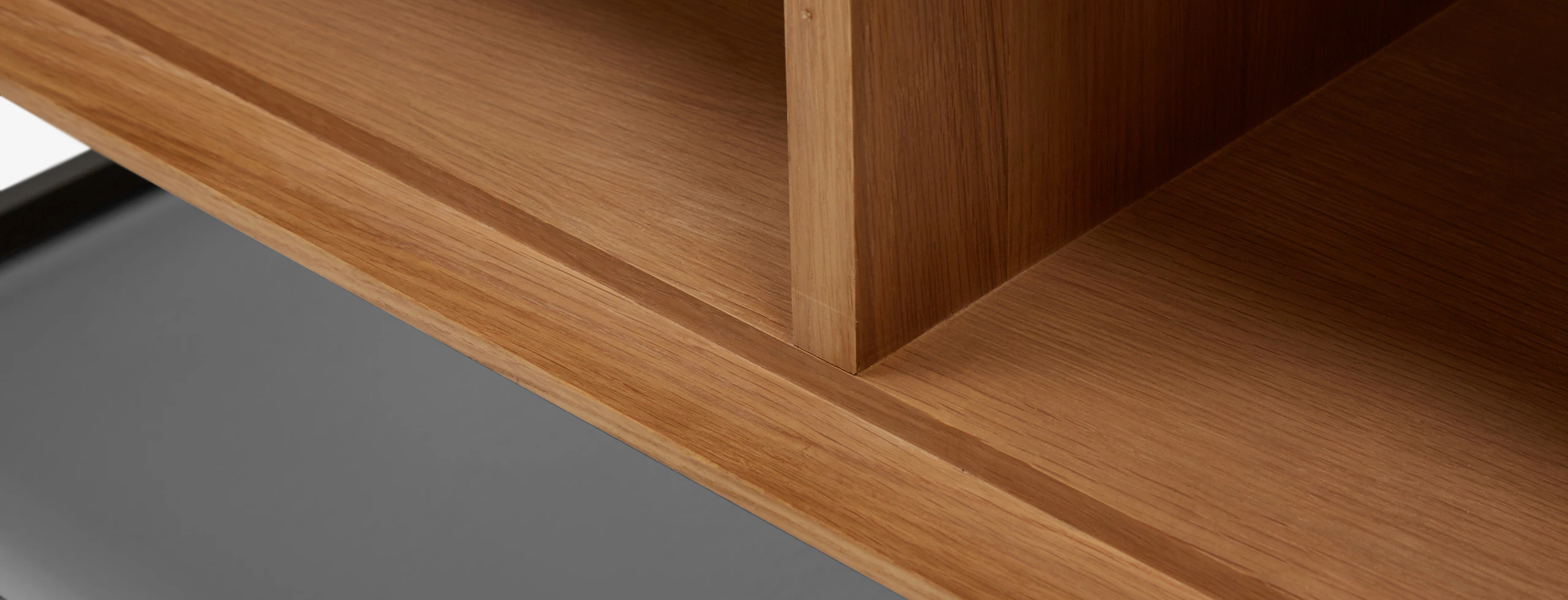 Onora Door Console
