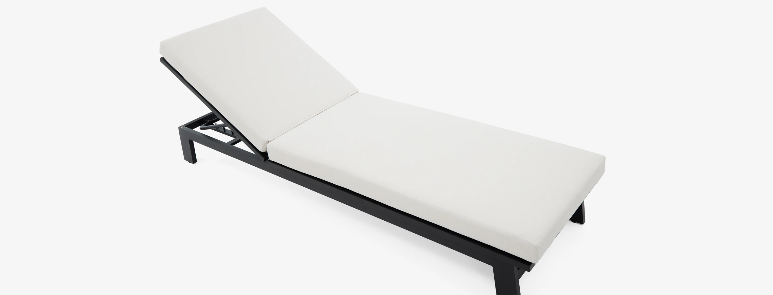 Lucia Outdoor Lounger