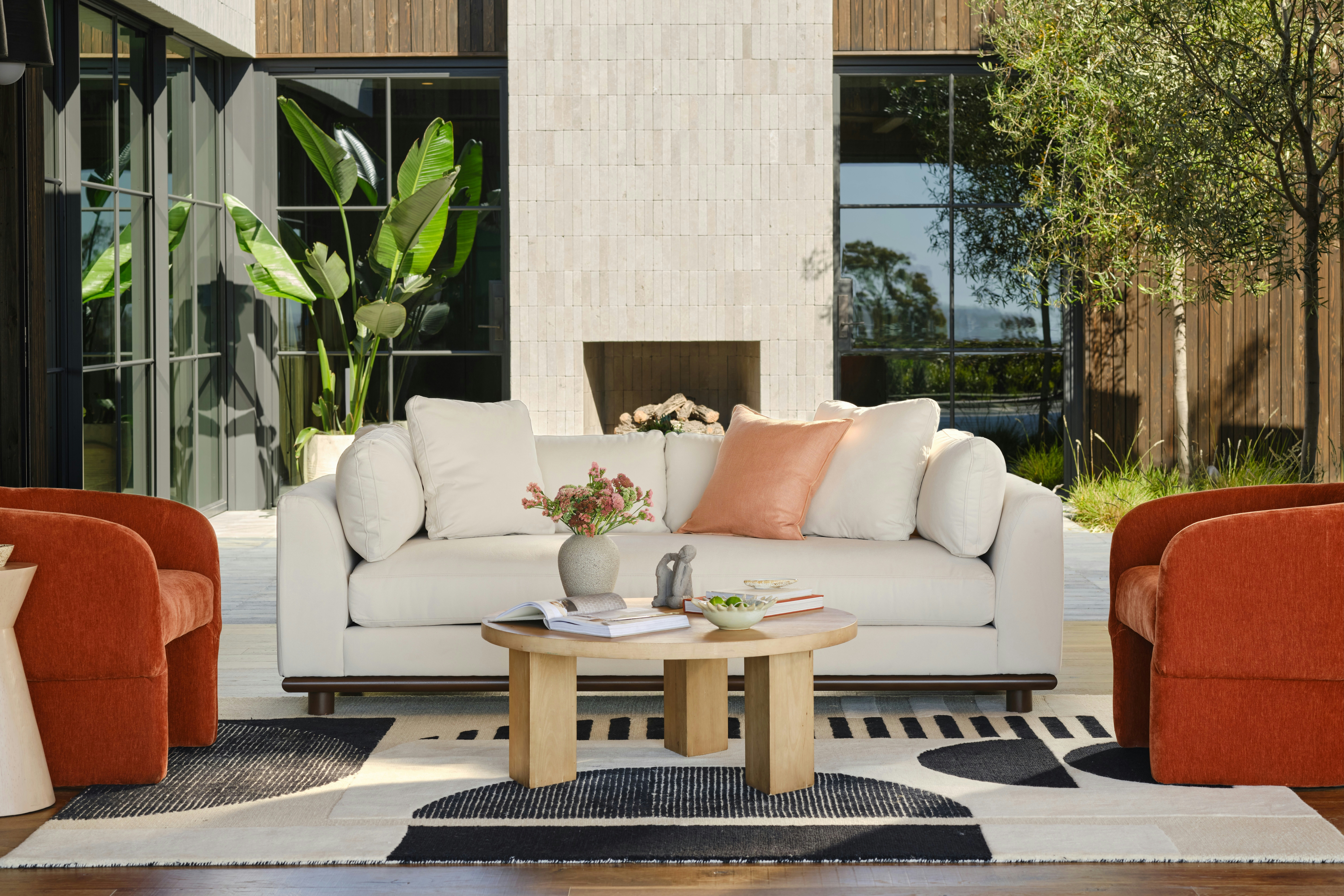 Miller Sofa Caspiar Ivory