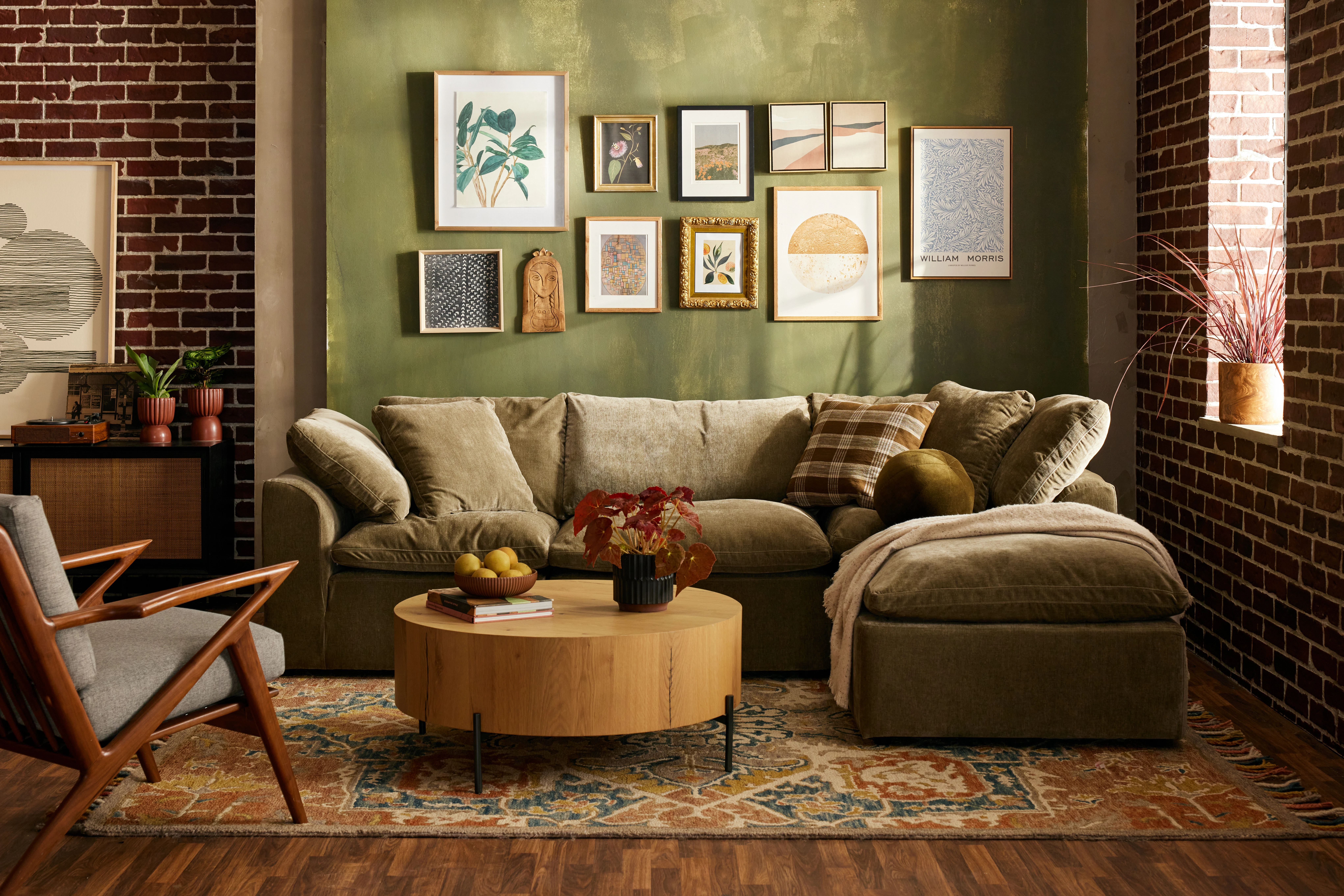 Bryant Petite Sectional