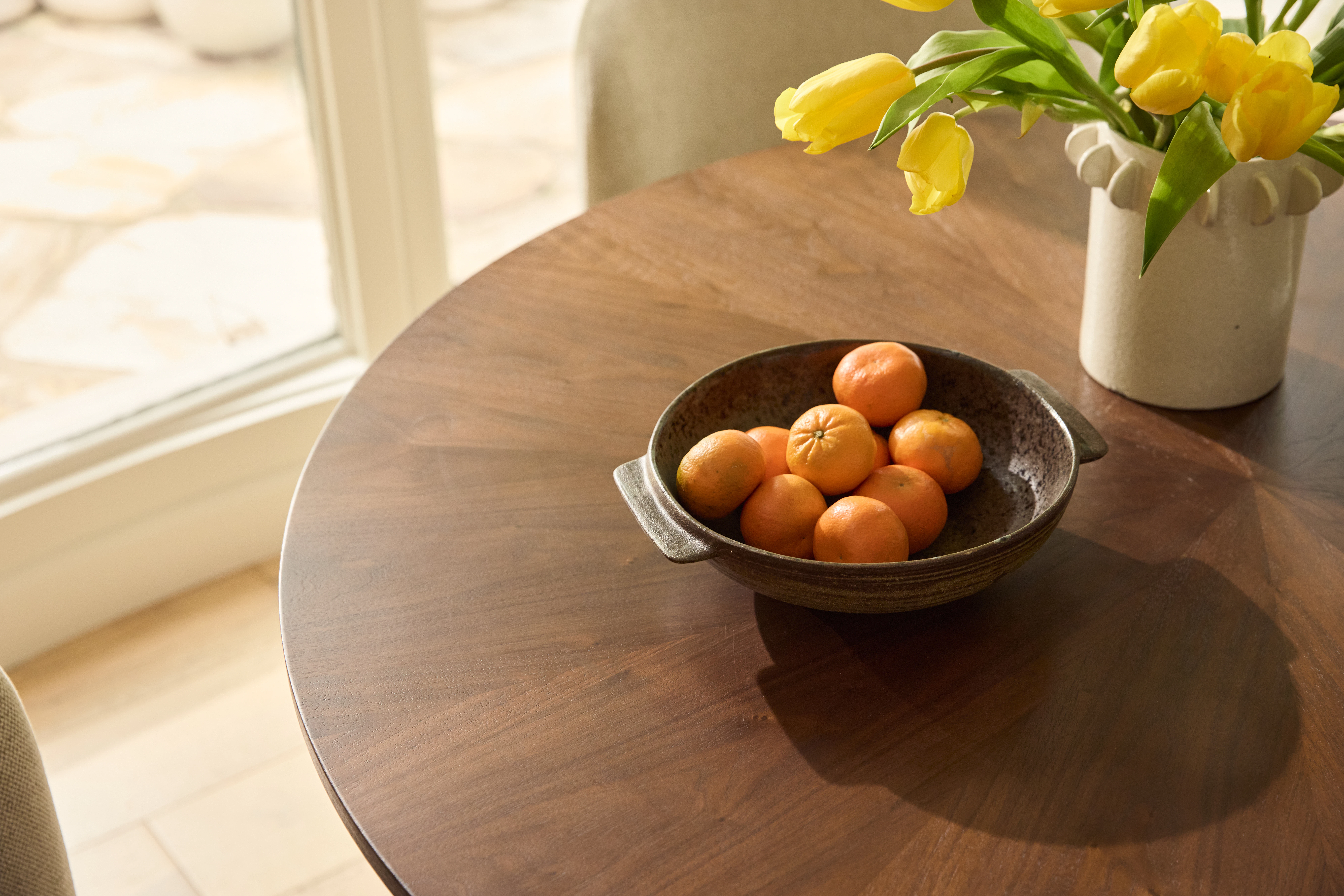 Phoebe Dining Table 48in Bevan Dining Chairs