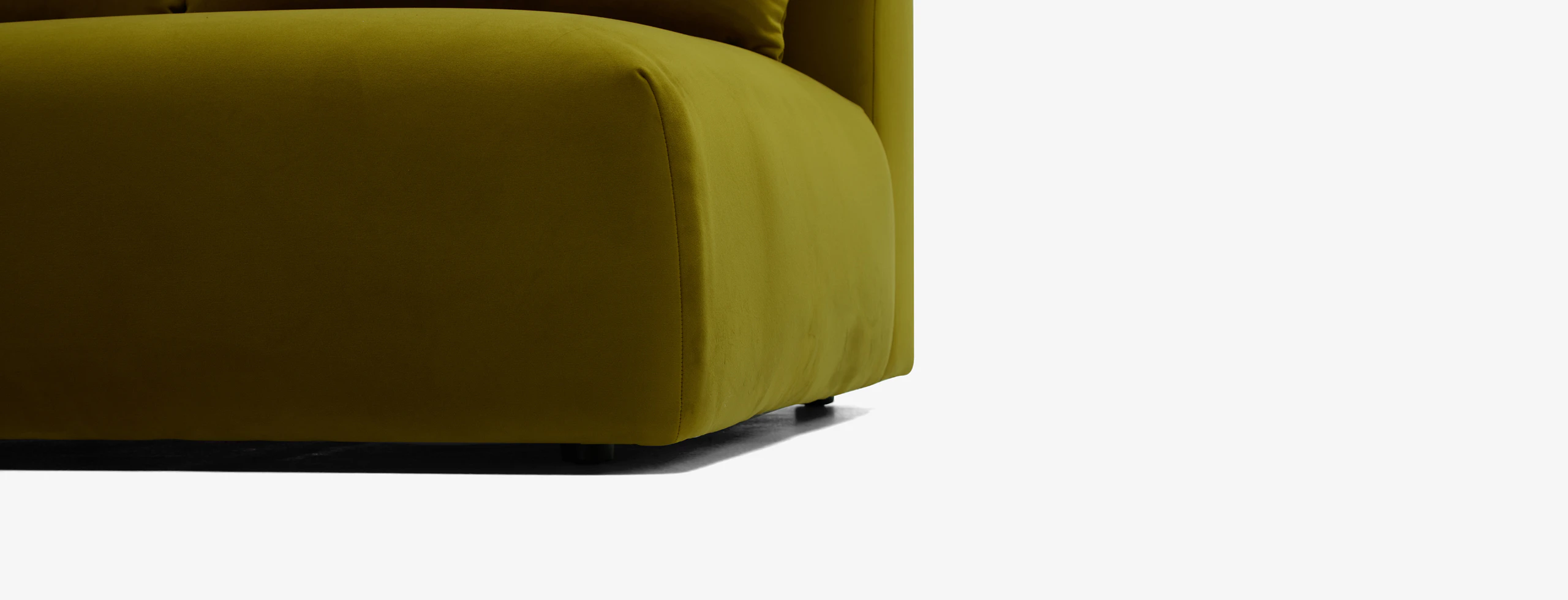 Carin Armless Loveseat Royale Apple