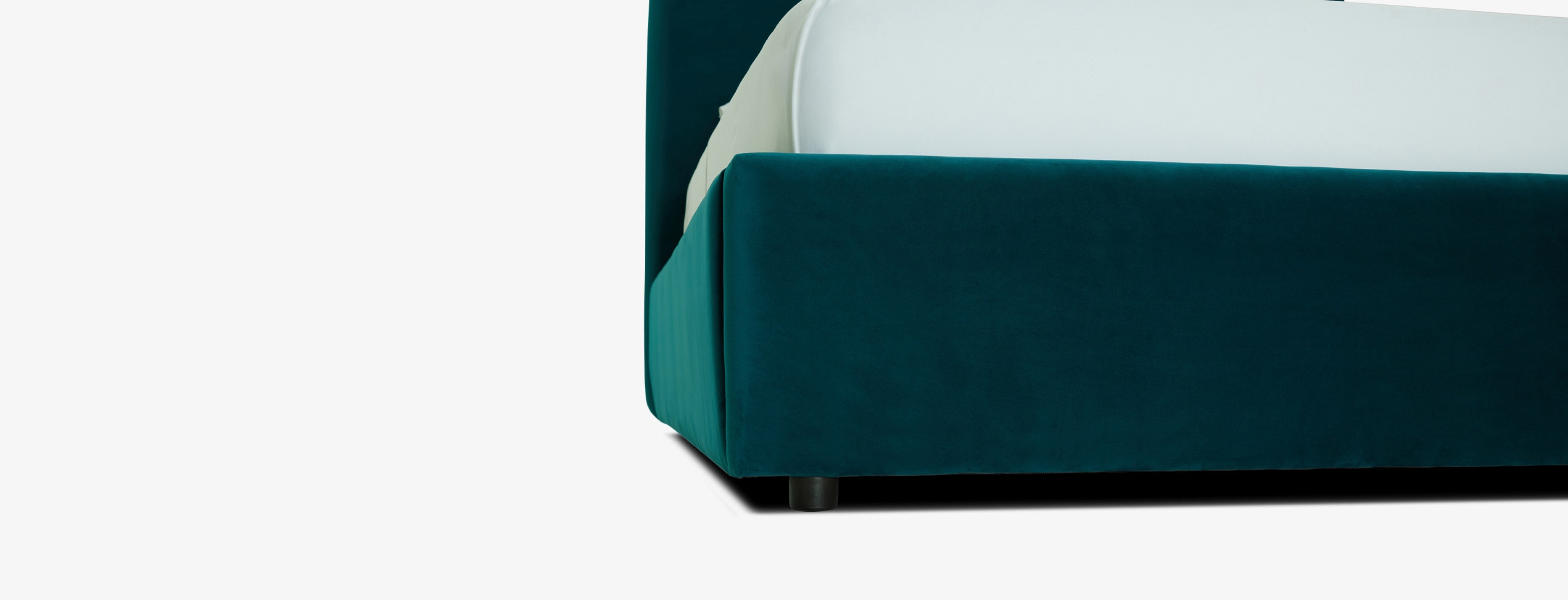 Cordelia Bed Royale Peacock edit