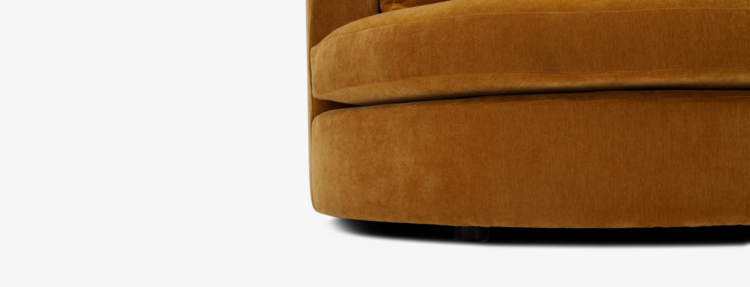 Amelia Grand Chair Harper Amber edit