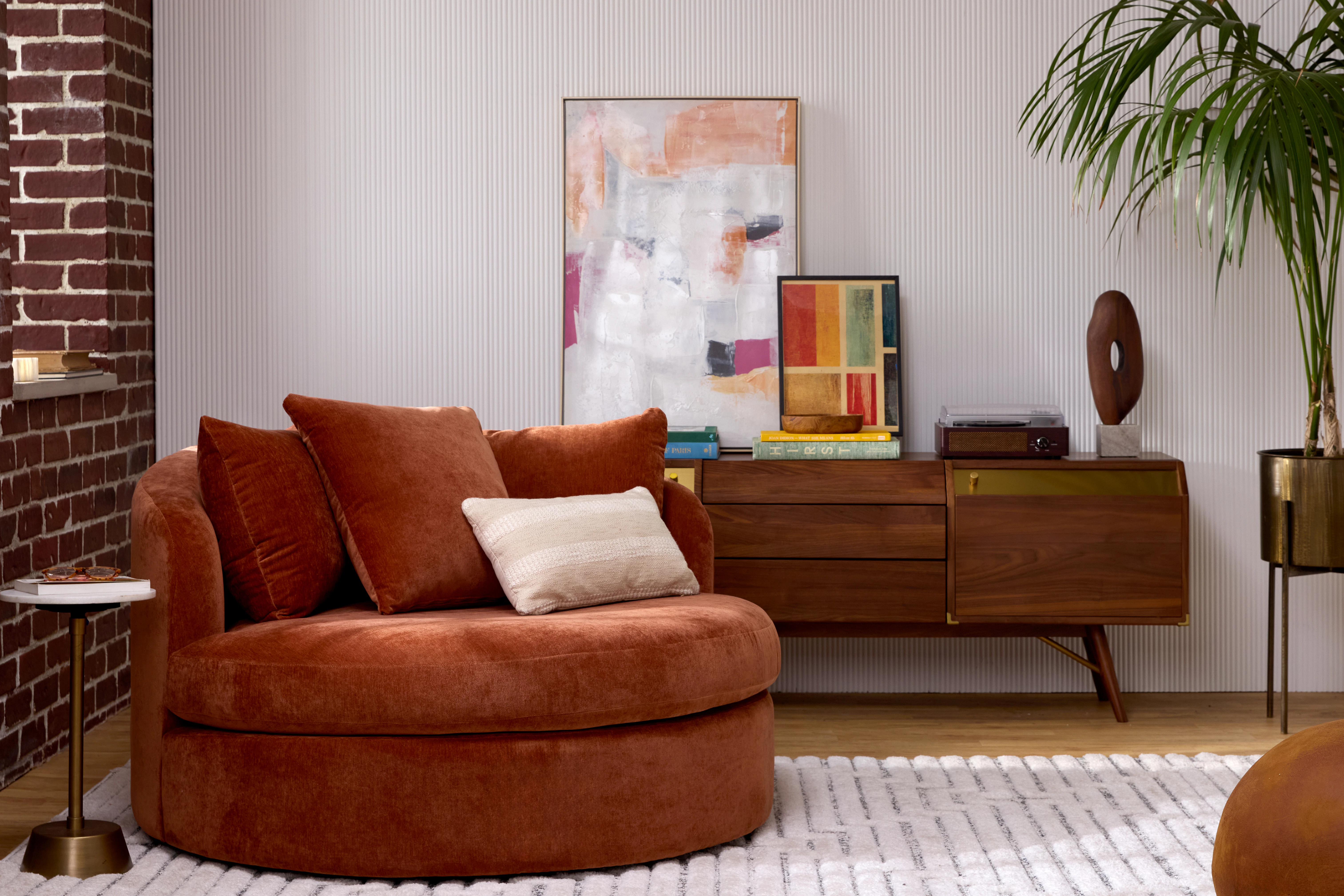 Amelia Grand Chair Harper Cinnamon