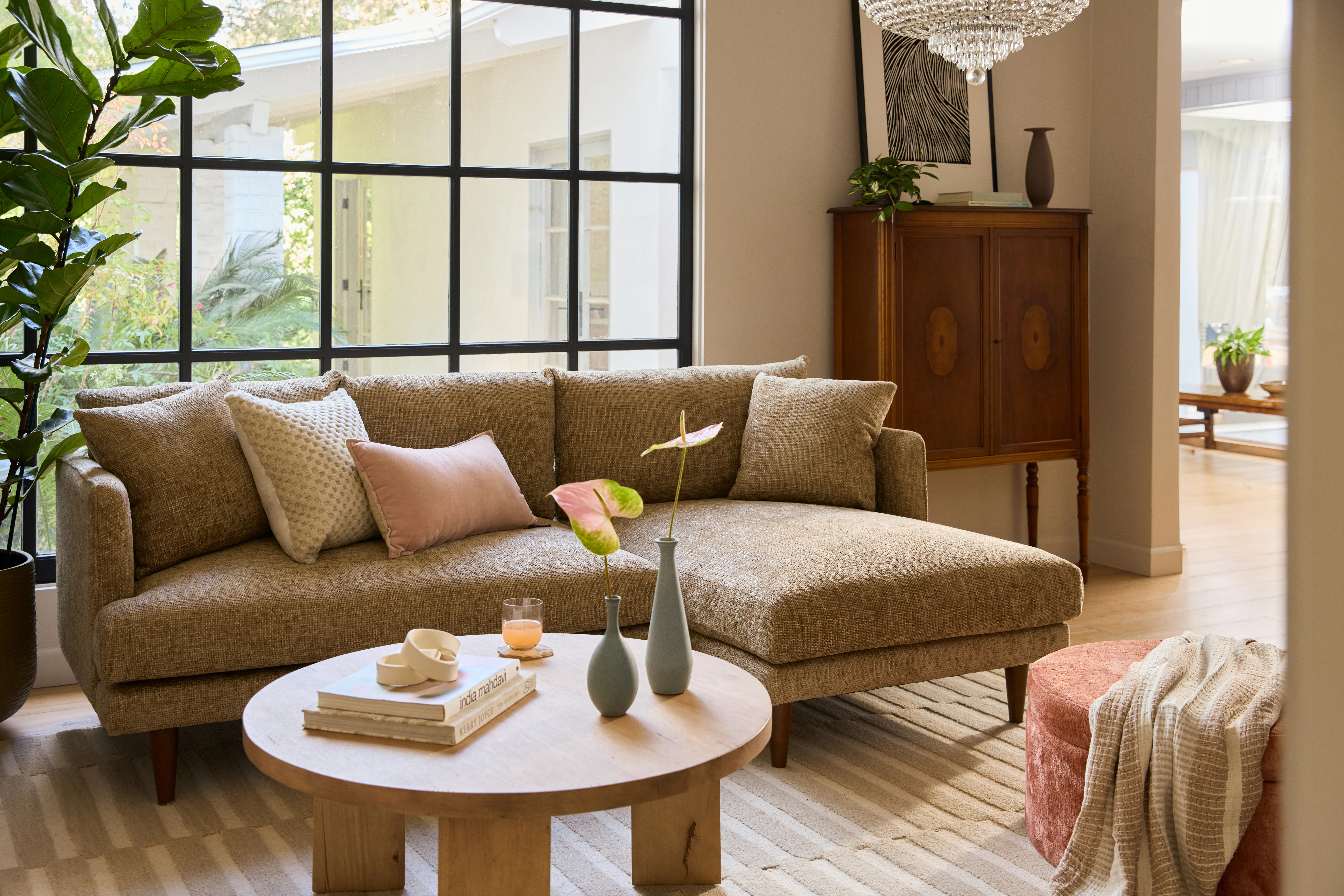 Lewis Apartment Sectional Bungalow Cafe