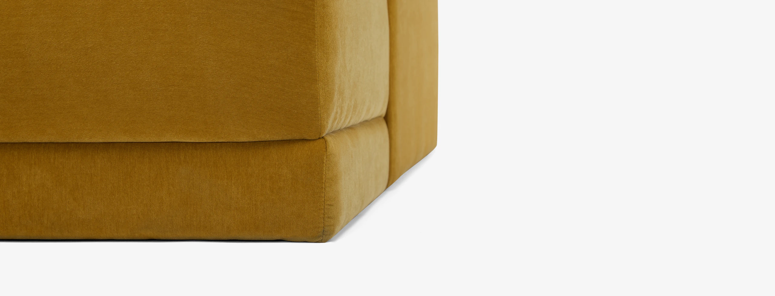 Maurice Daybed Harper Amber Gold