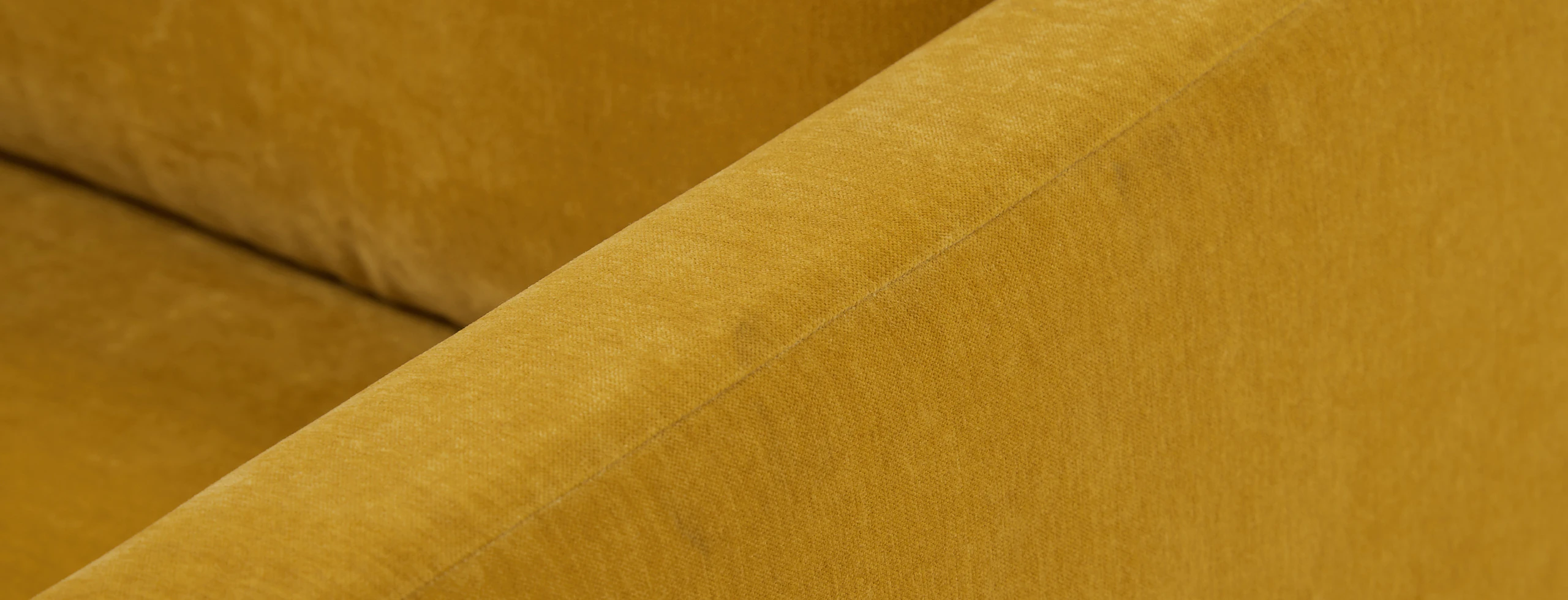 Maurice Daybed Harper Amber Gold