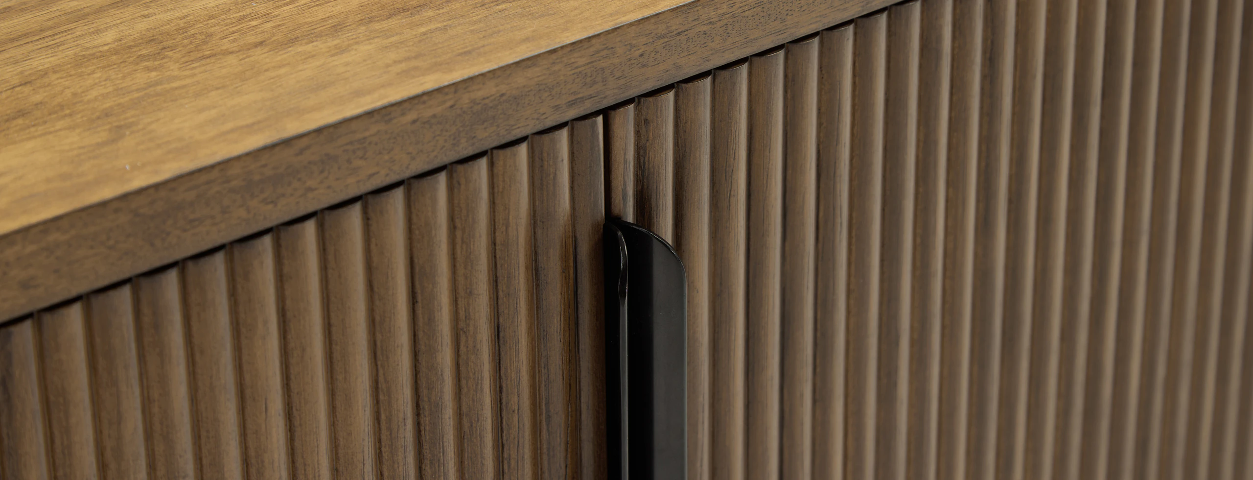 Adele Media Console