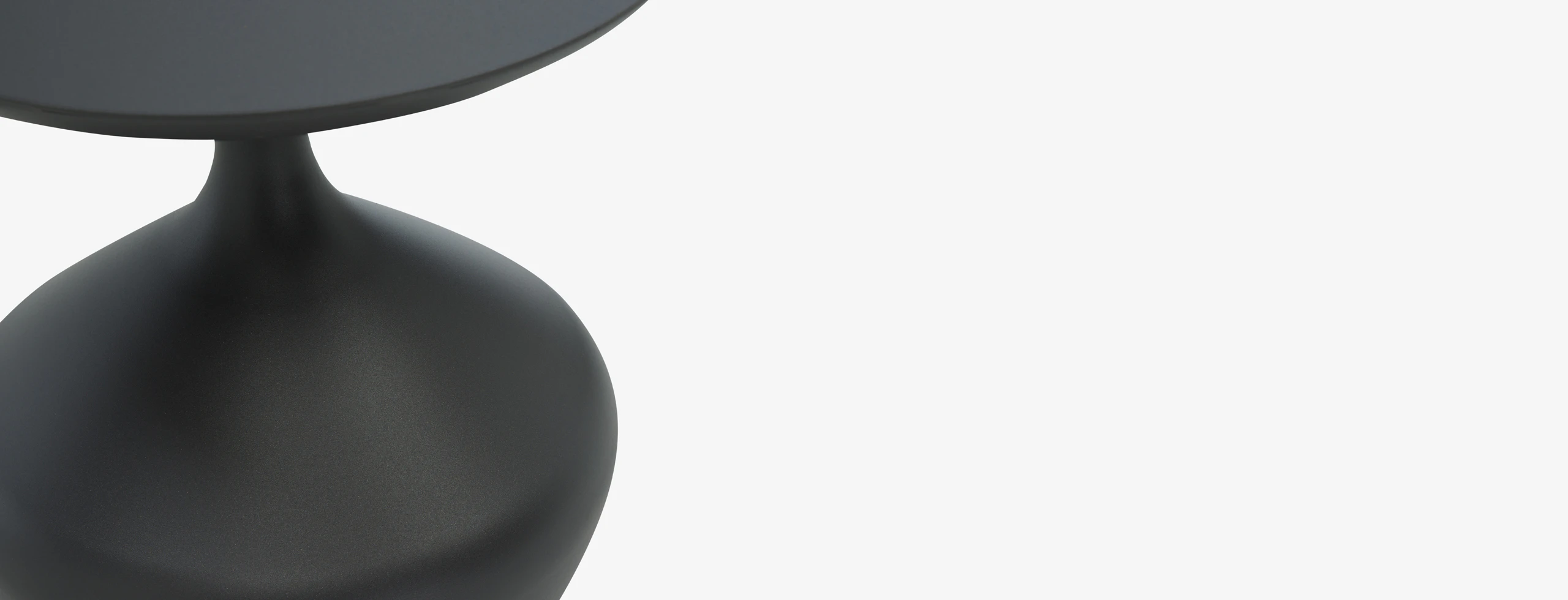 Winnie Outdoor Side Table Black