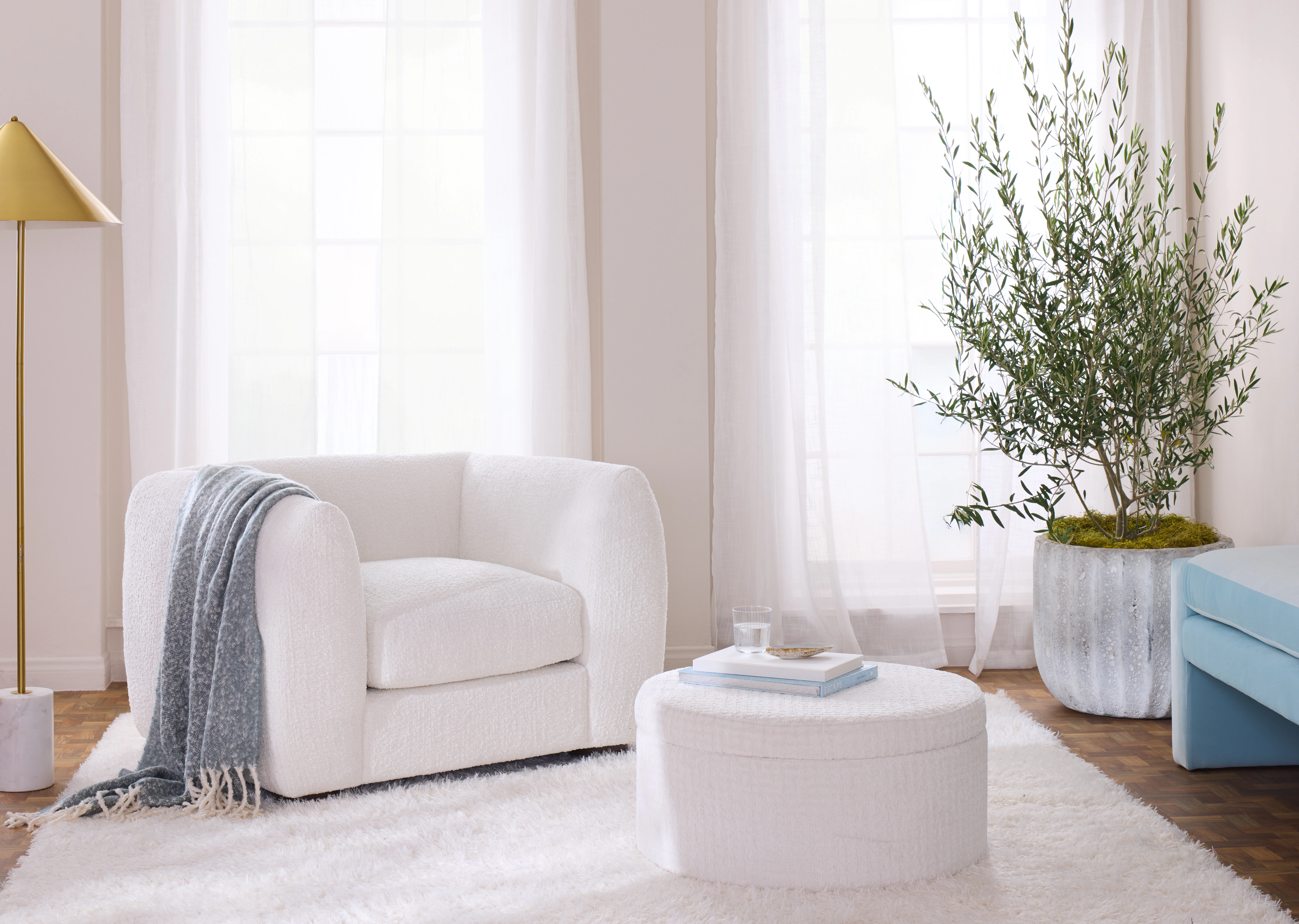 Gwen Chair Karina Cloud