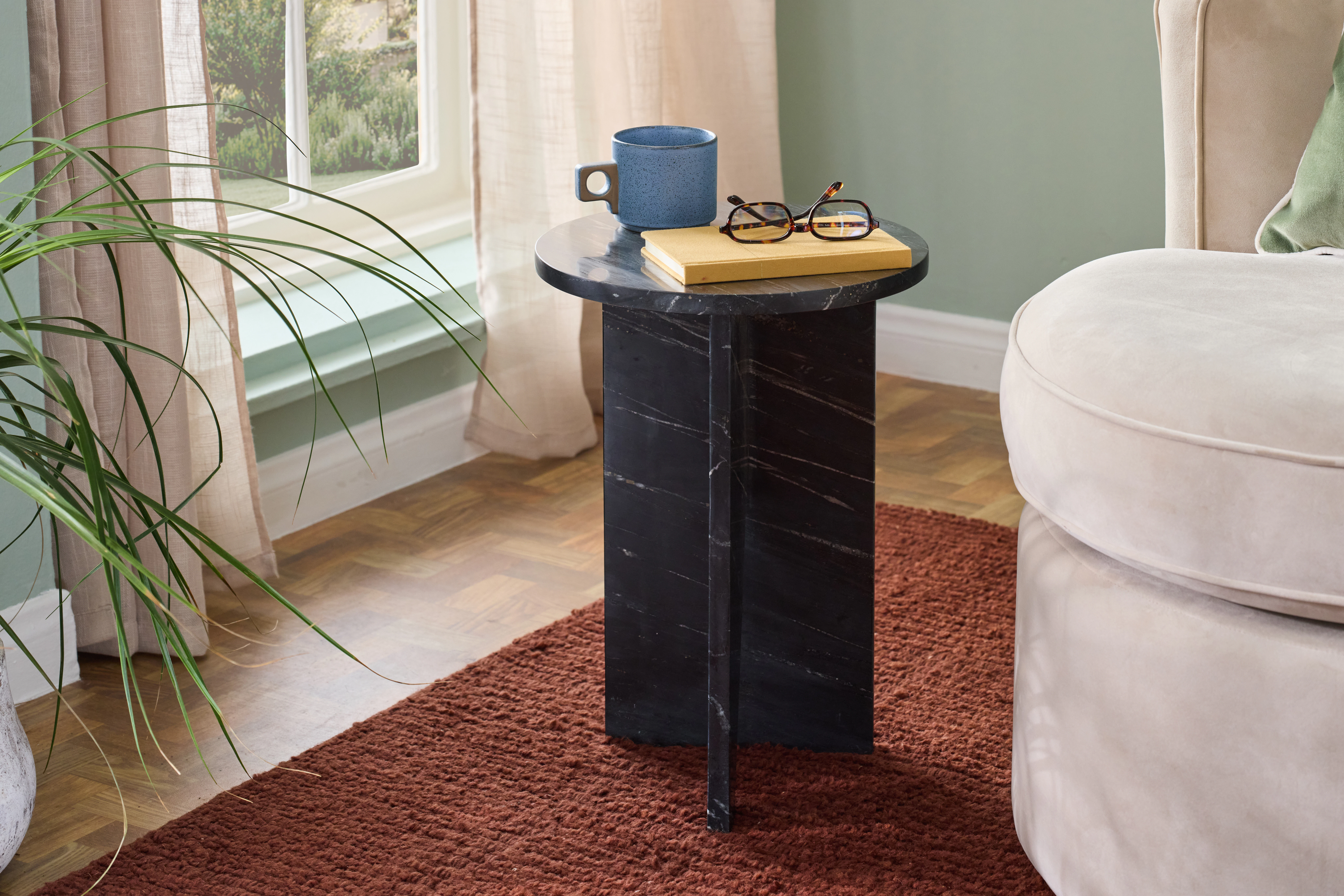 Gia Accent Table Black