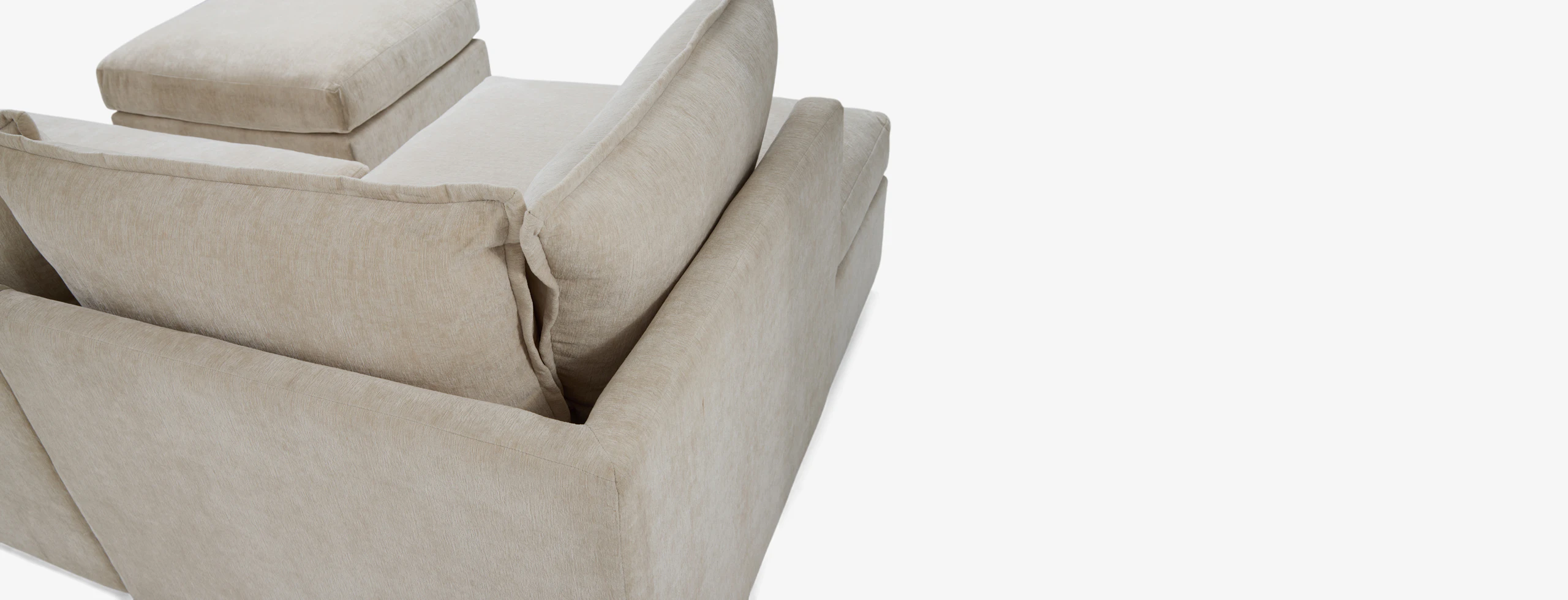 Wilder Sectional with Ottoman Crave Irish Cream