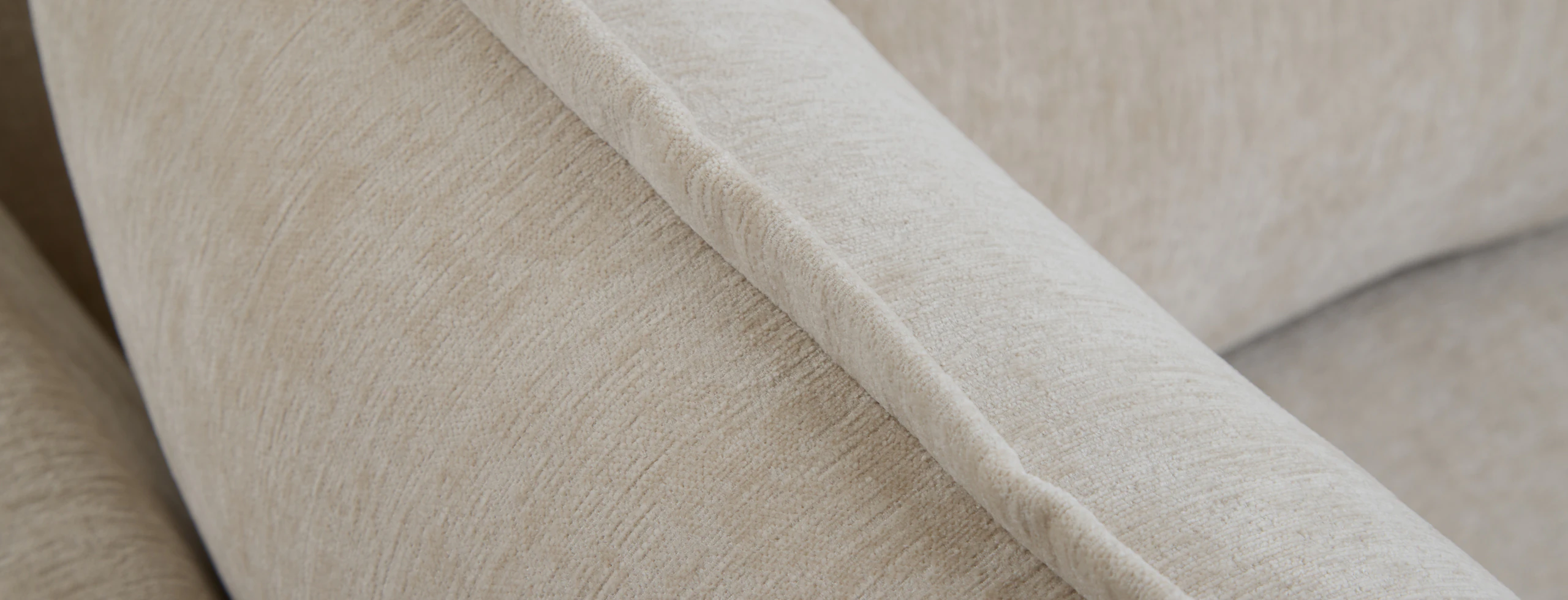 Wilder Sectional with Ottoman Crave Irish Cream