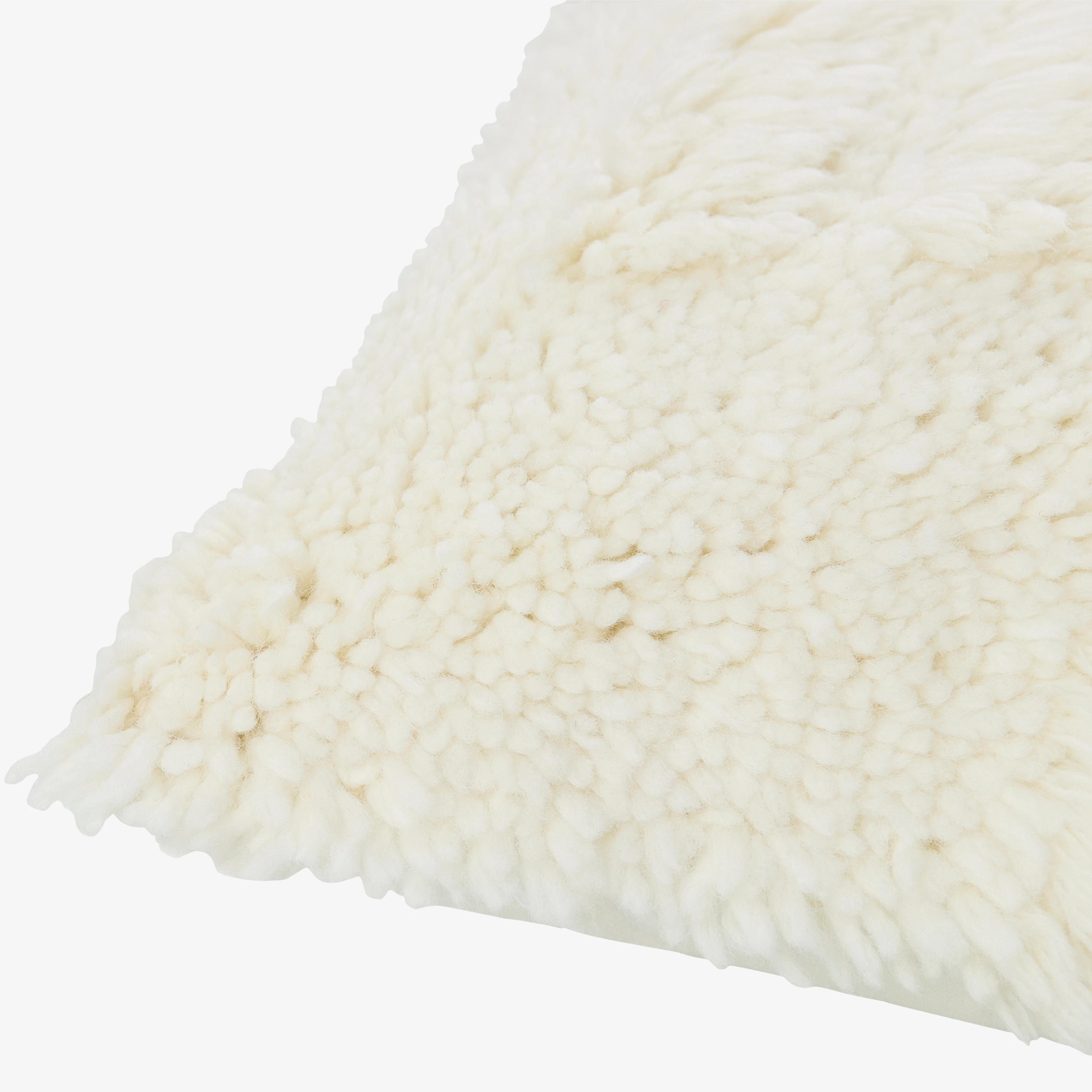 Luca Pillow