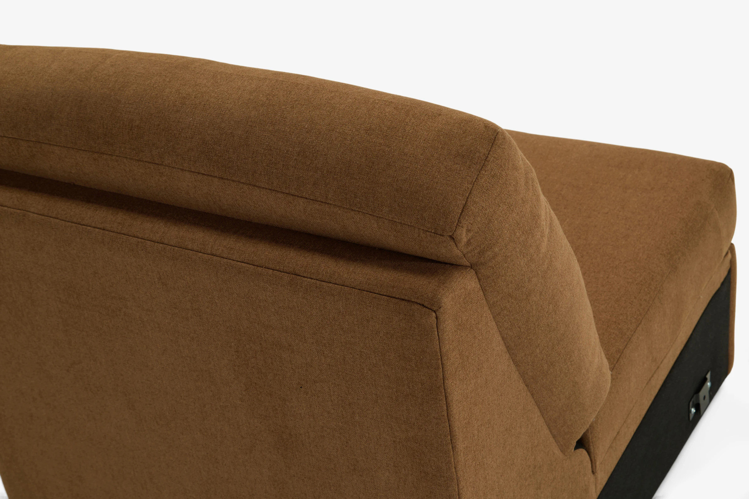 Arlo Armless Chair Power Faithful Mocha