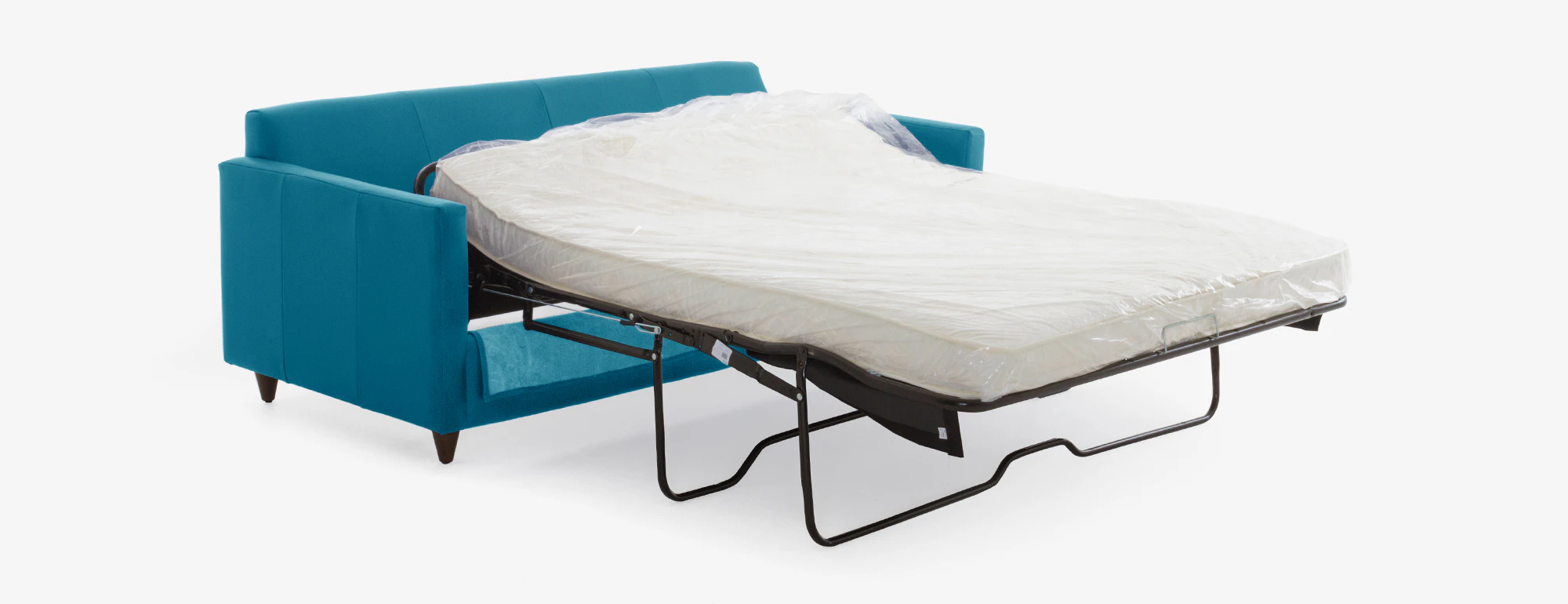 hero eliot leather sleeper3