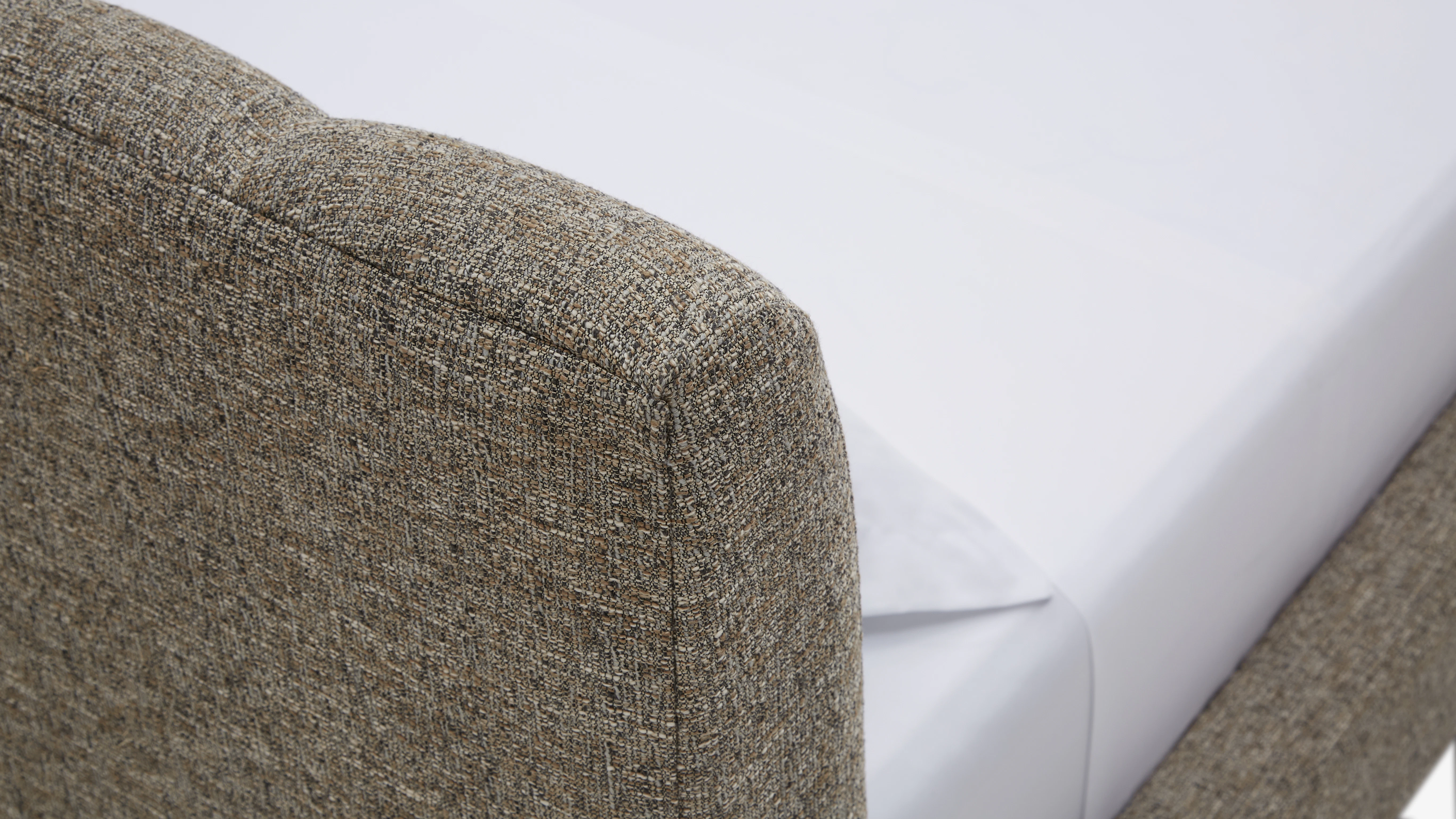 Hughes Bed Cordova Mineral