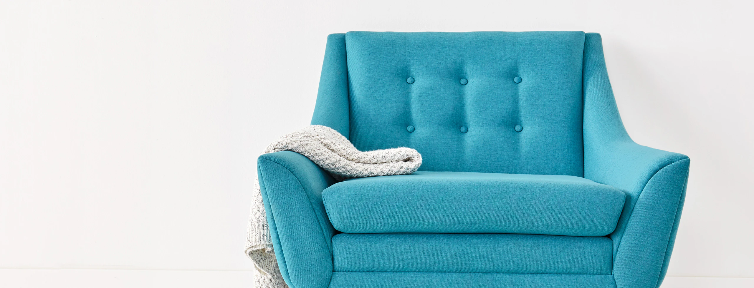 Aubrey chair vibe aquatic lastudio web hero