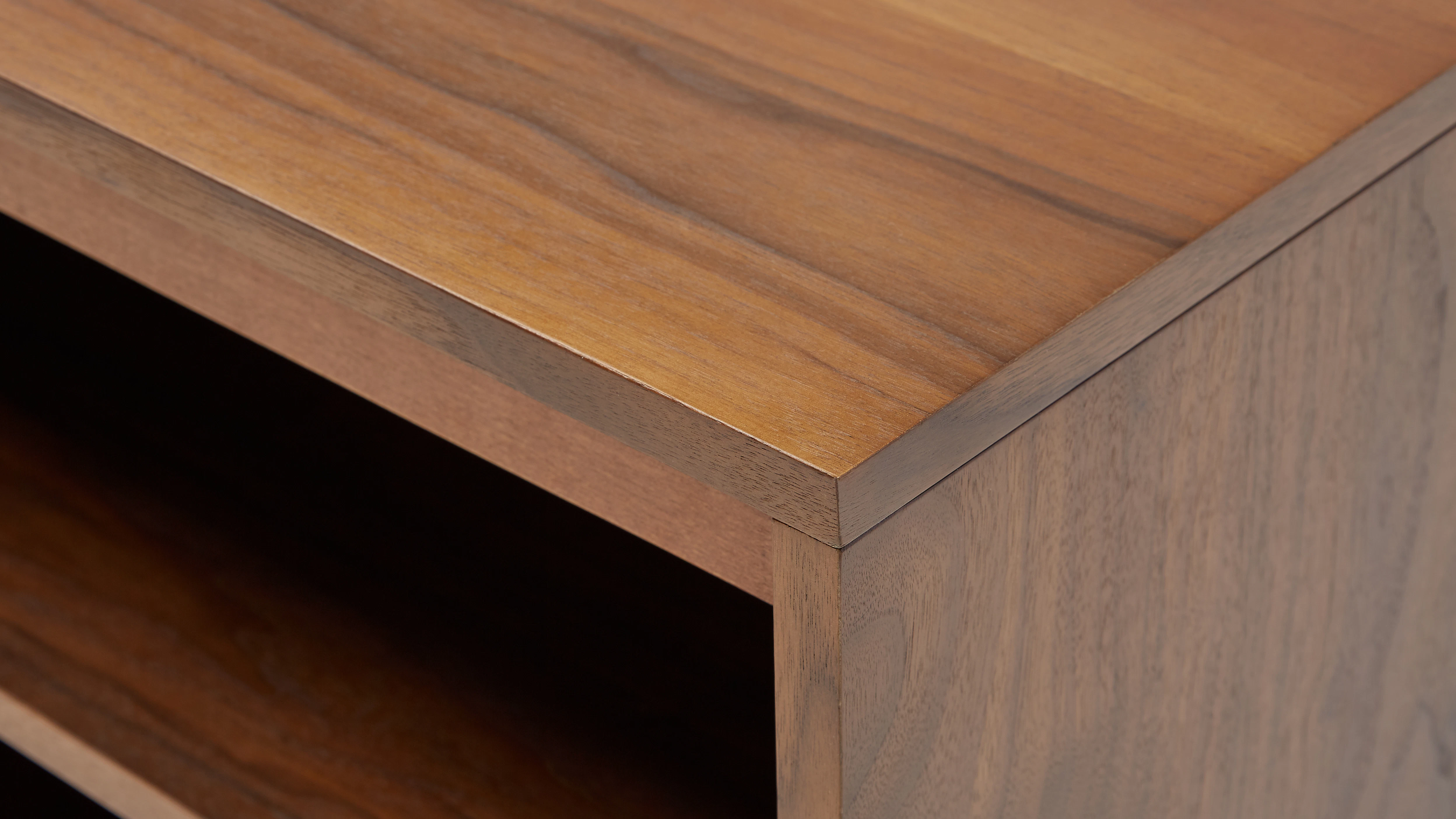 Auden Apartment Console