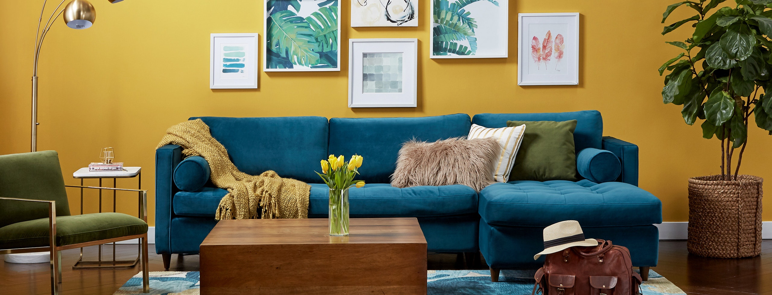 CatPage s10003living 42E lastudio hero