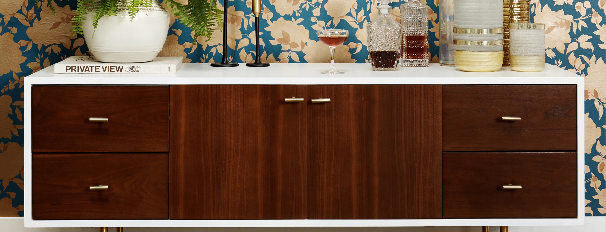 Hero Aaro Small Media Console