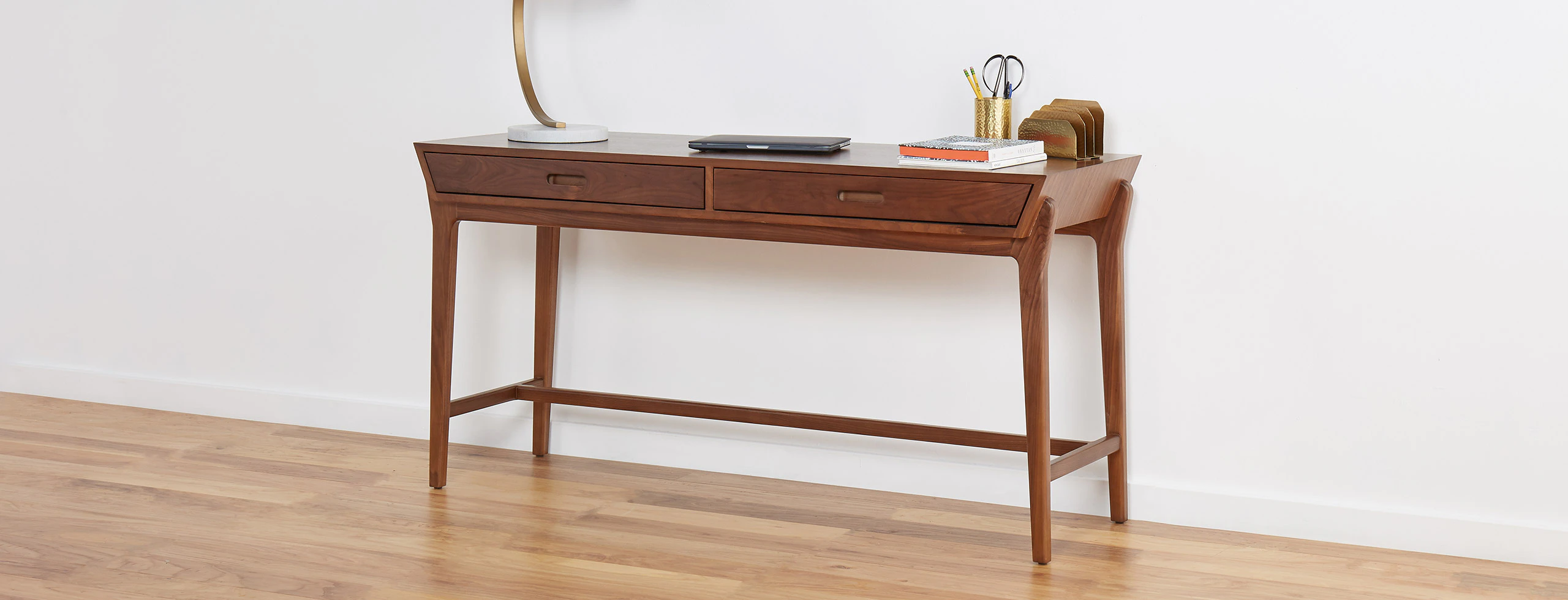 hero wyatt desk