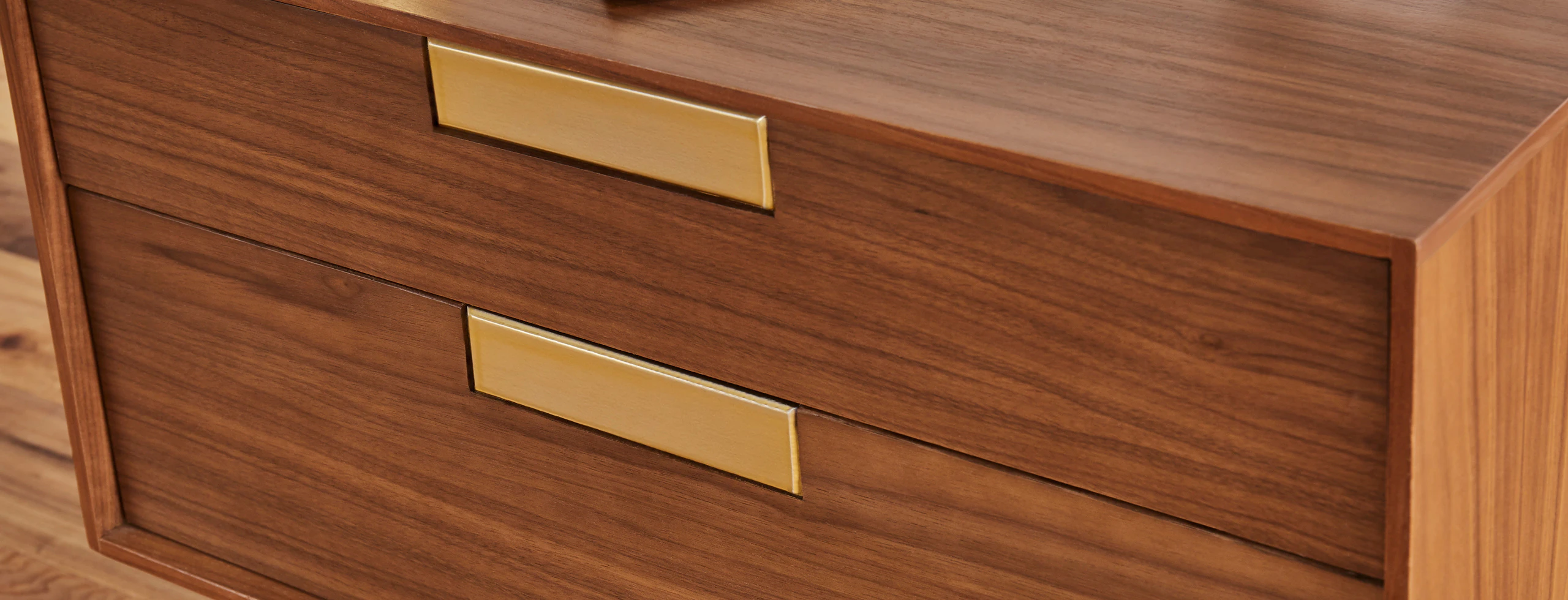 lincoln nightstand lastudio hero