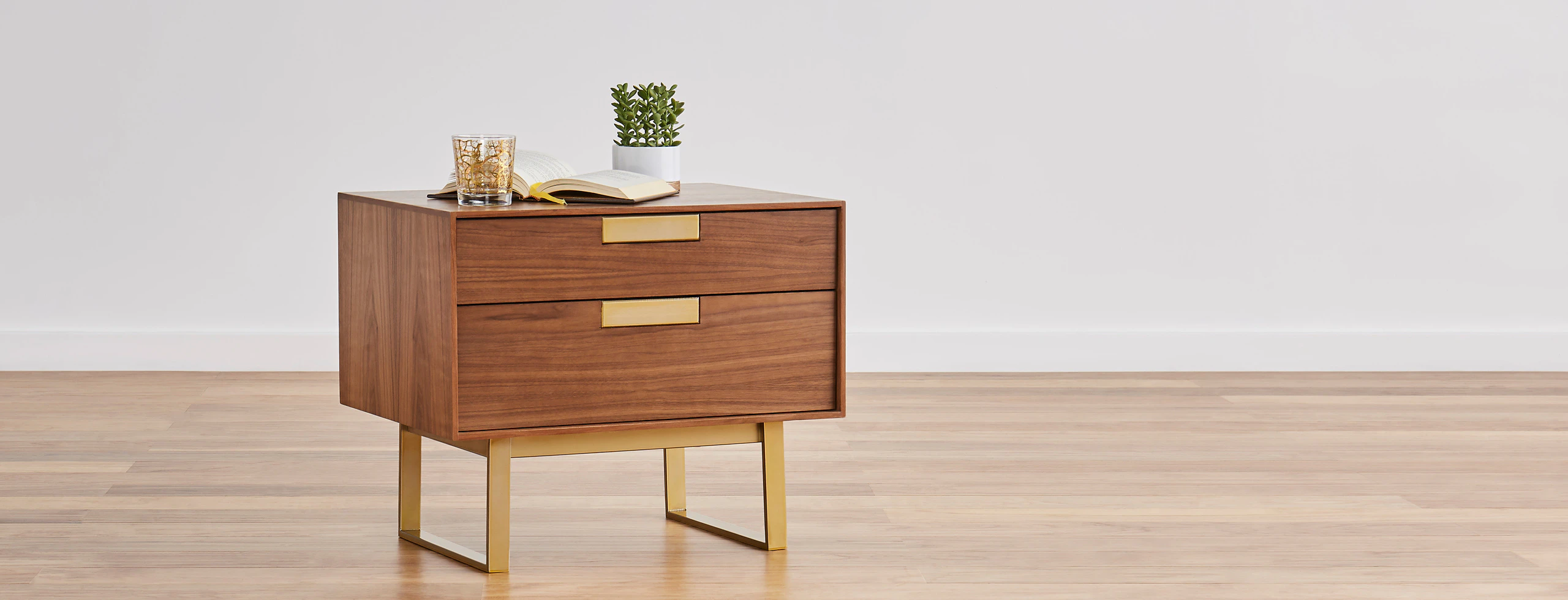 lincoln nightstand lastudio hero