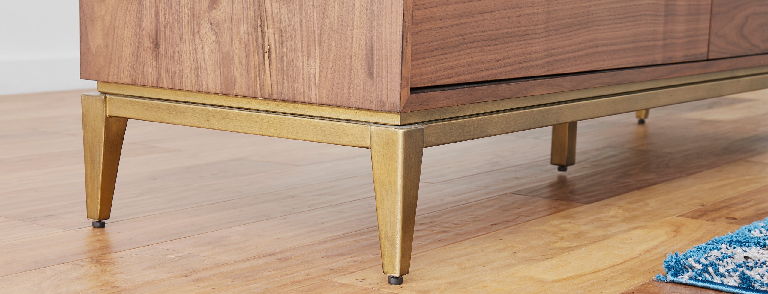 Adler dresser lastudio hero