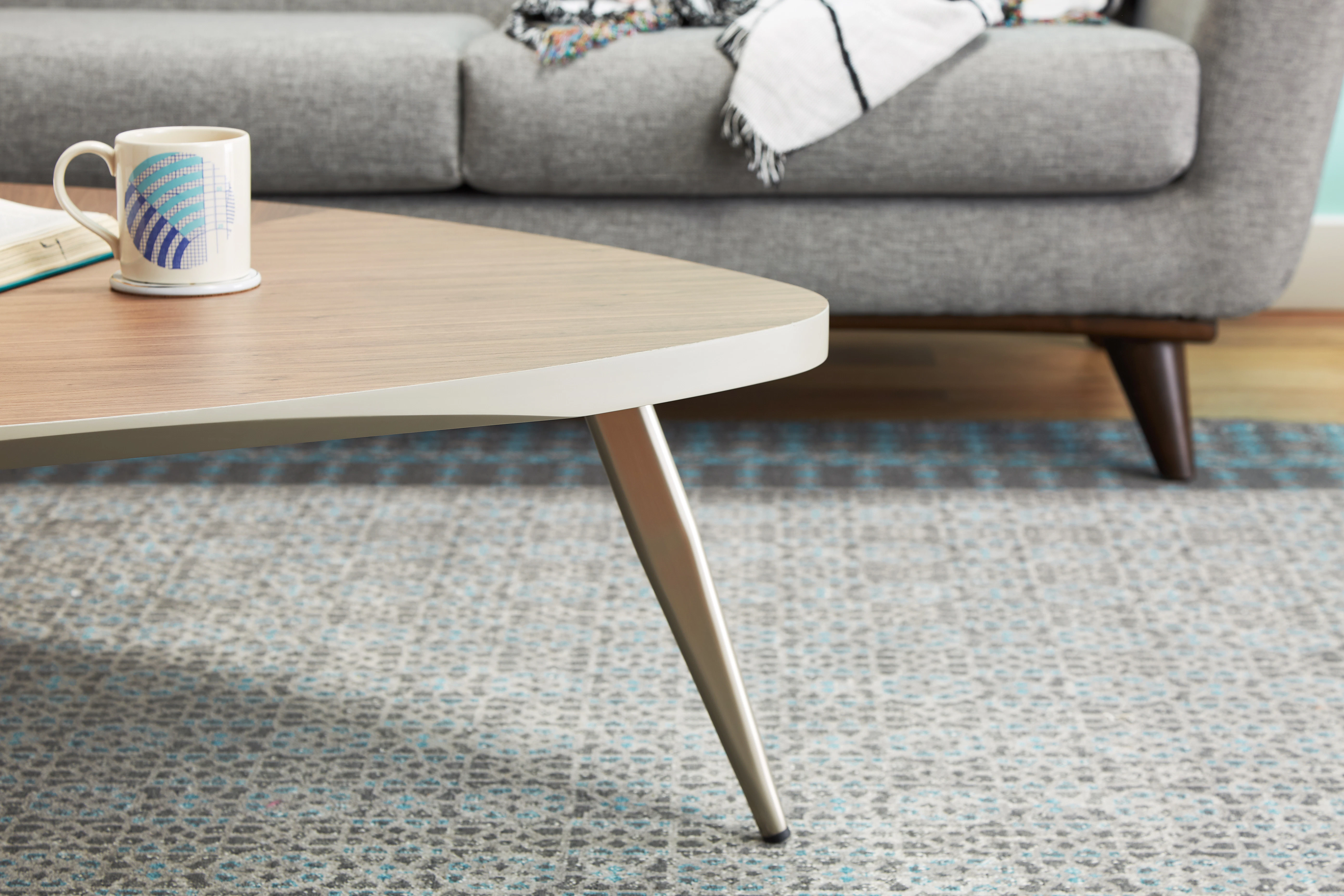 Tips Help You Mix Patterns like Professional Gert Coffee Table
