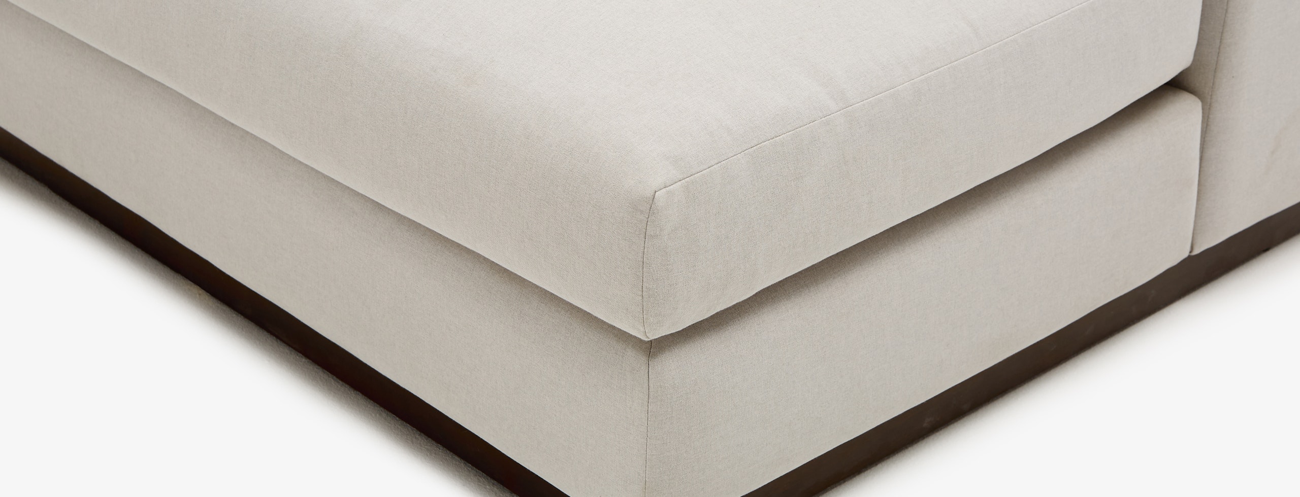 Holt Bumper Chair Devon Platinum