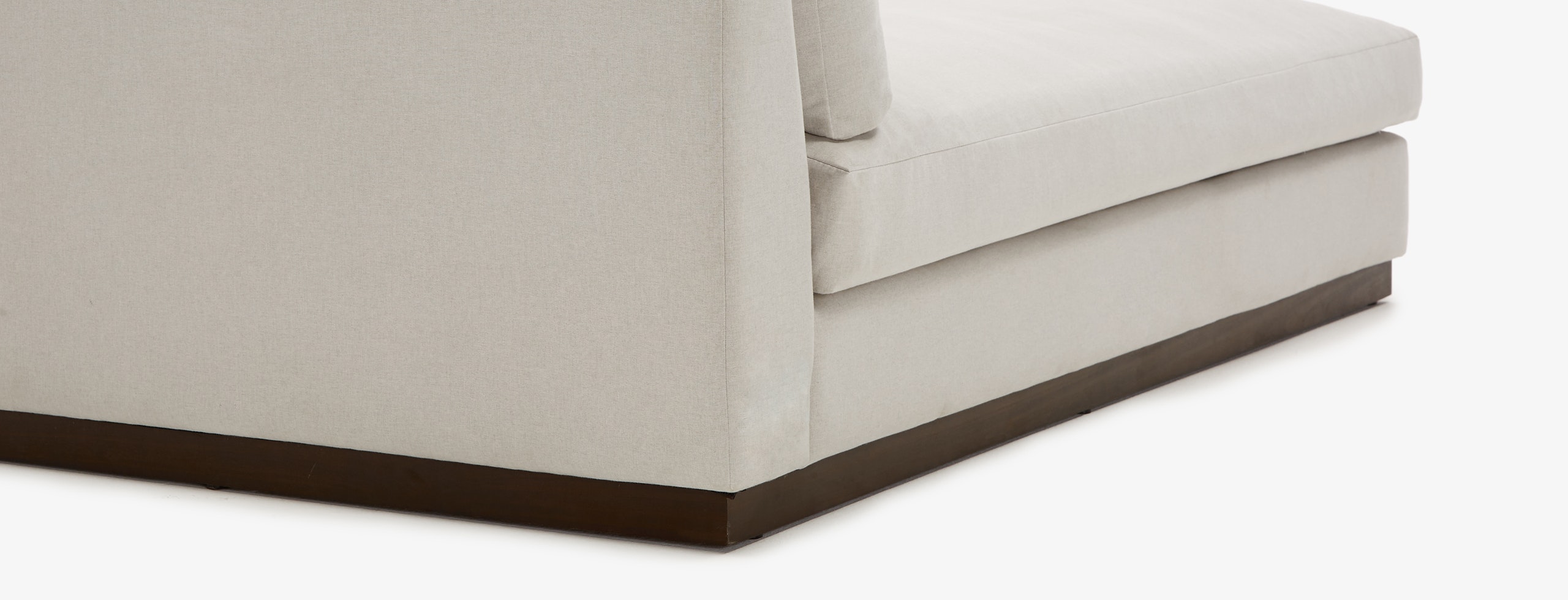 Holt Bumper Chair Devon Platinum