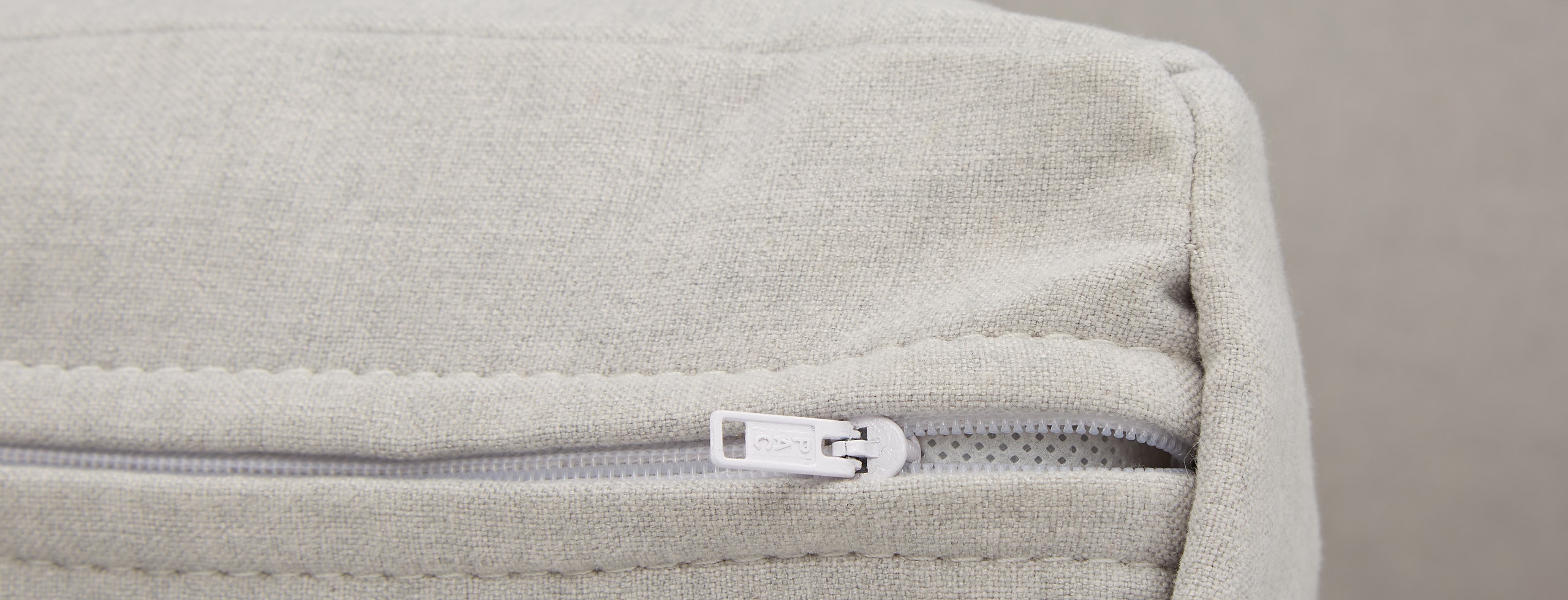 Holt Bumper Chair Devon Platinum