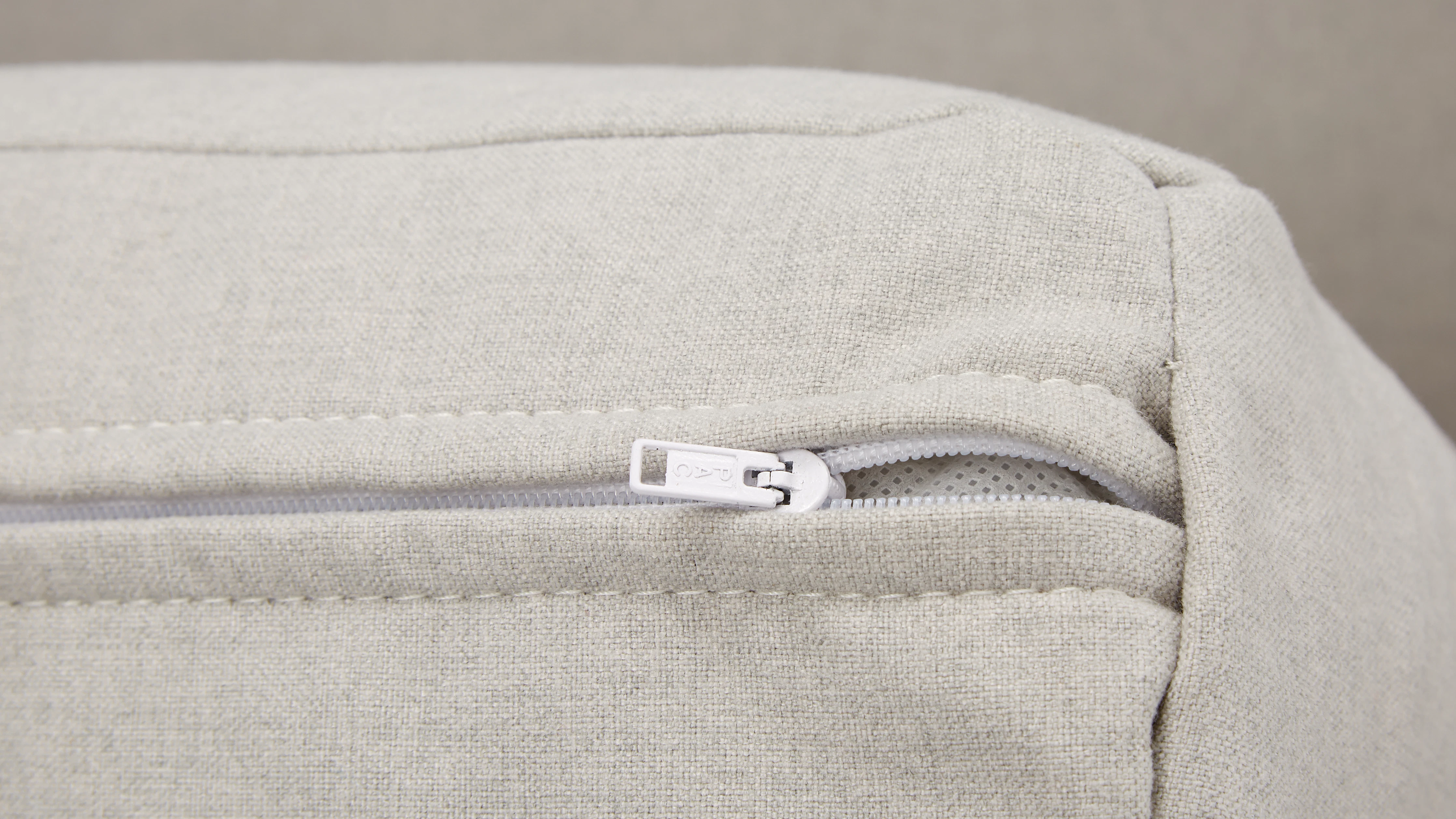 Holt Corner Chair Devon Platinum