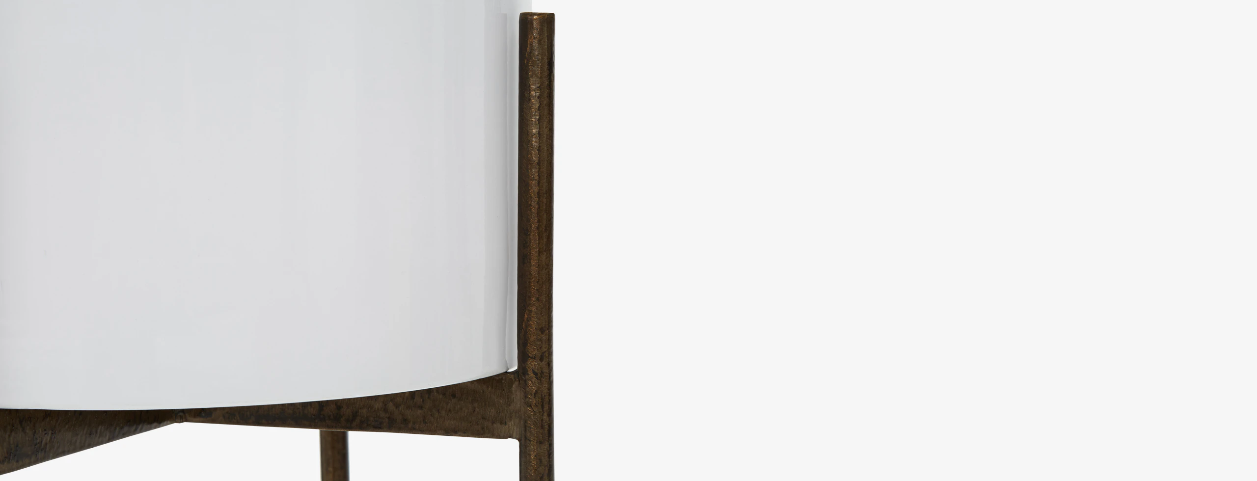 Jules White Planter