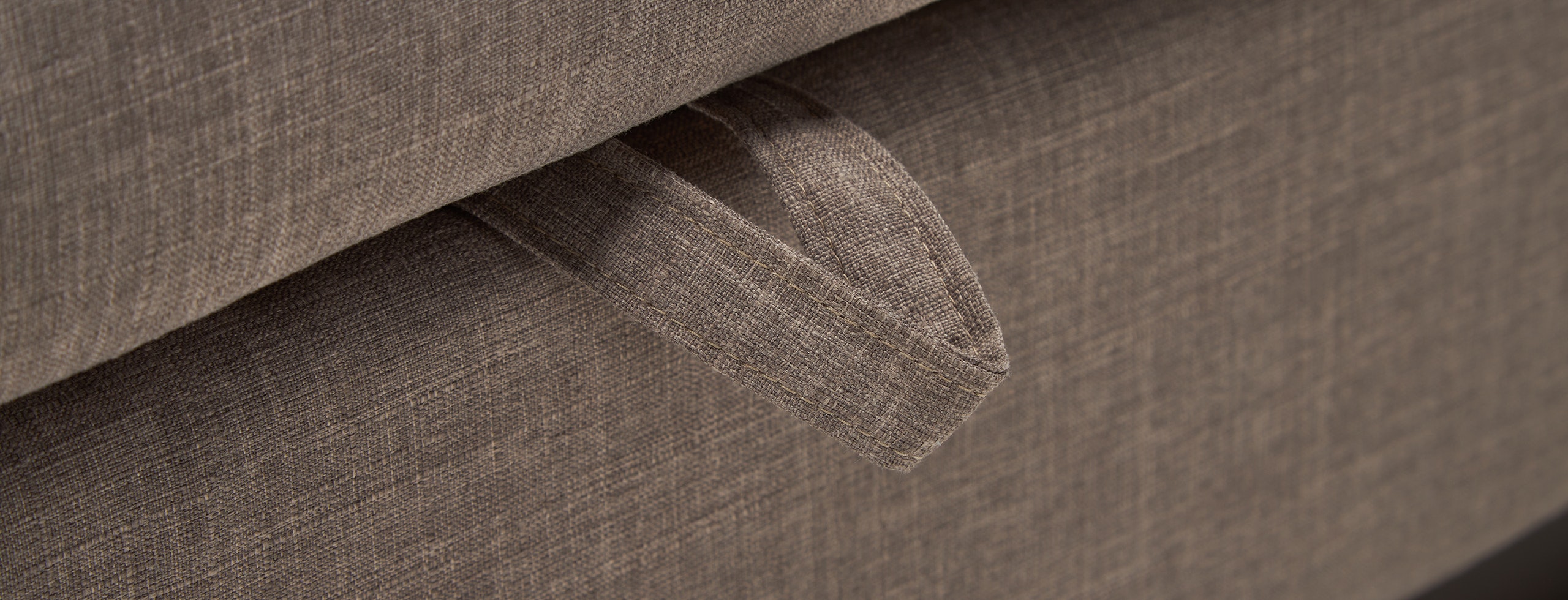 Holt Single Arm Storage Chaise Chance Platinum