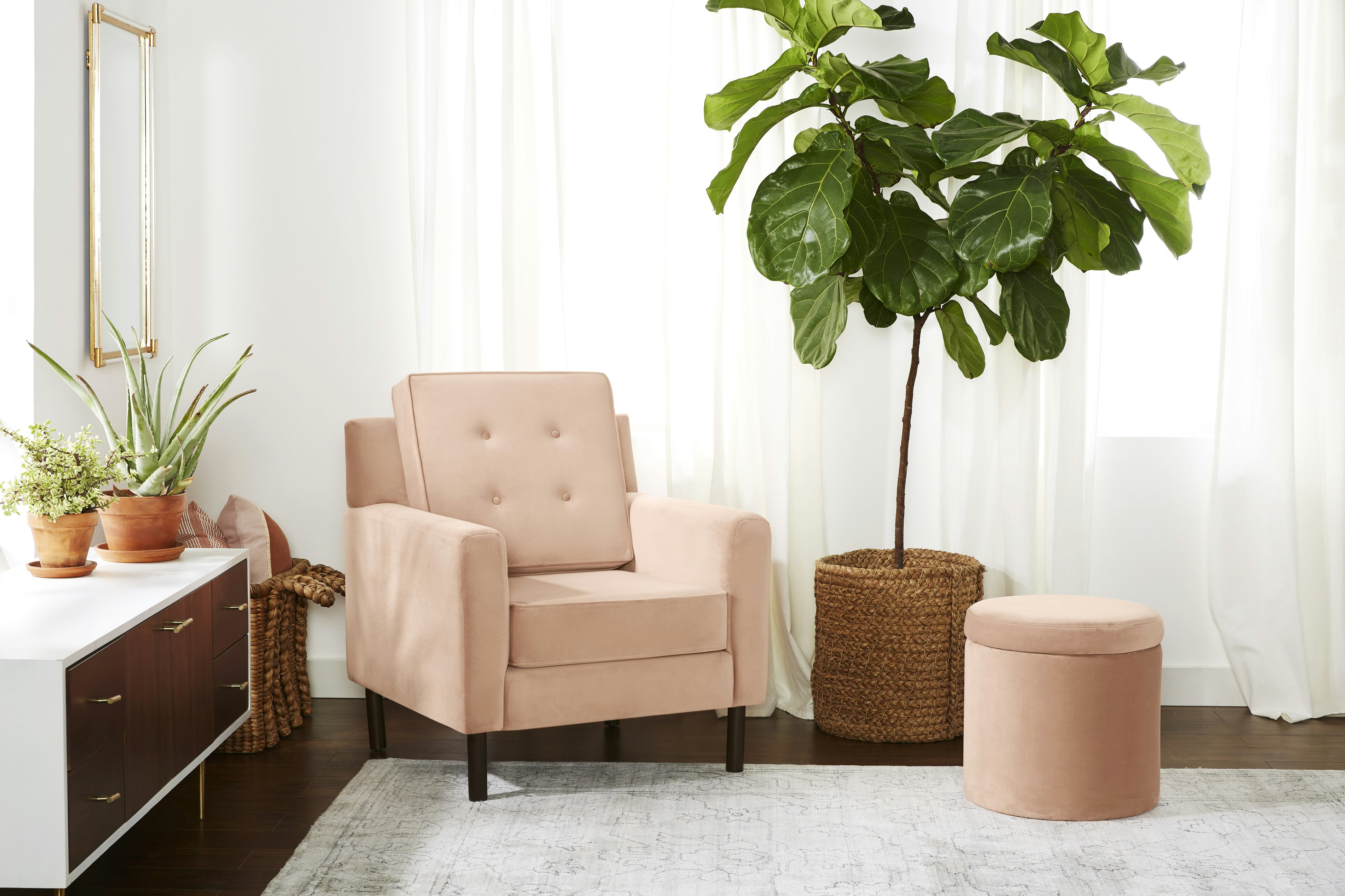 Aami Chair