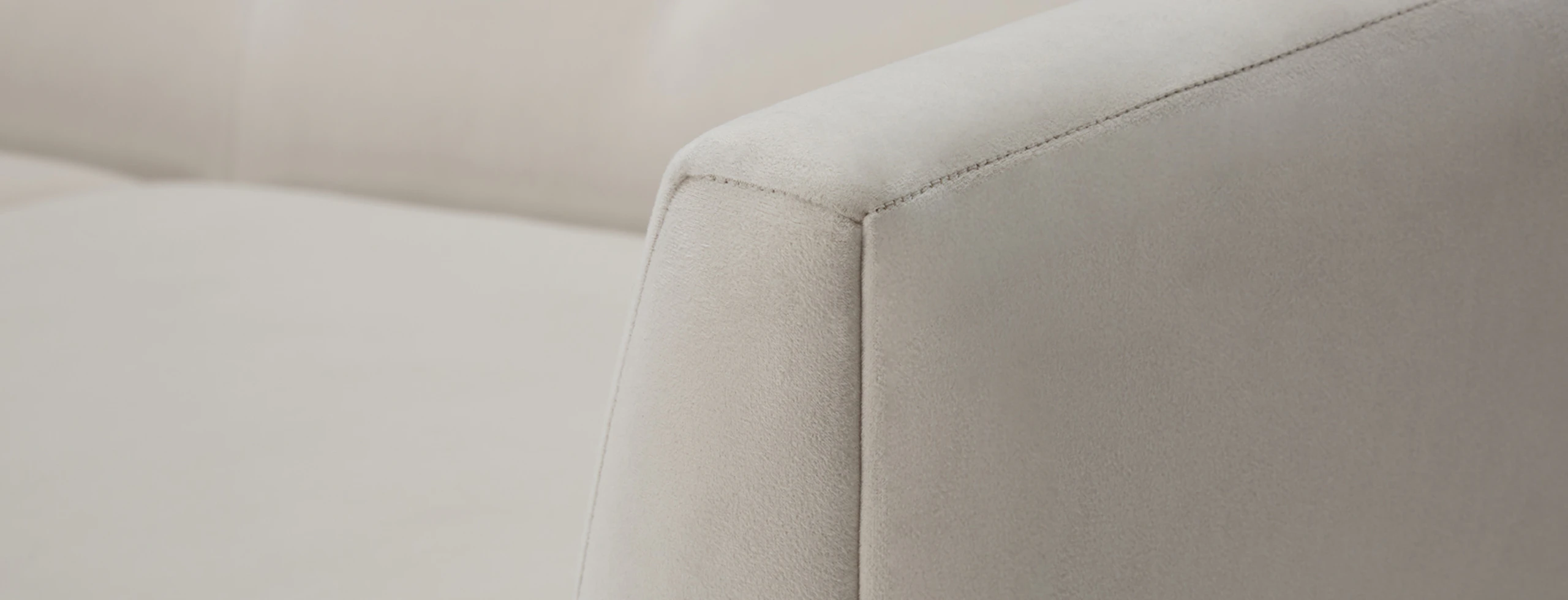 Duchess Sofa Pearl Luminance