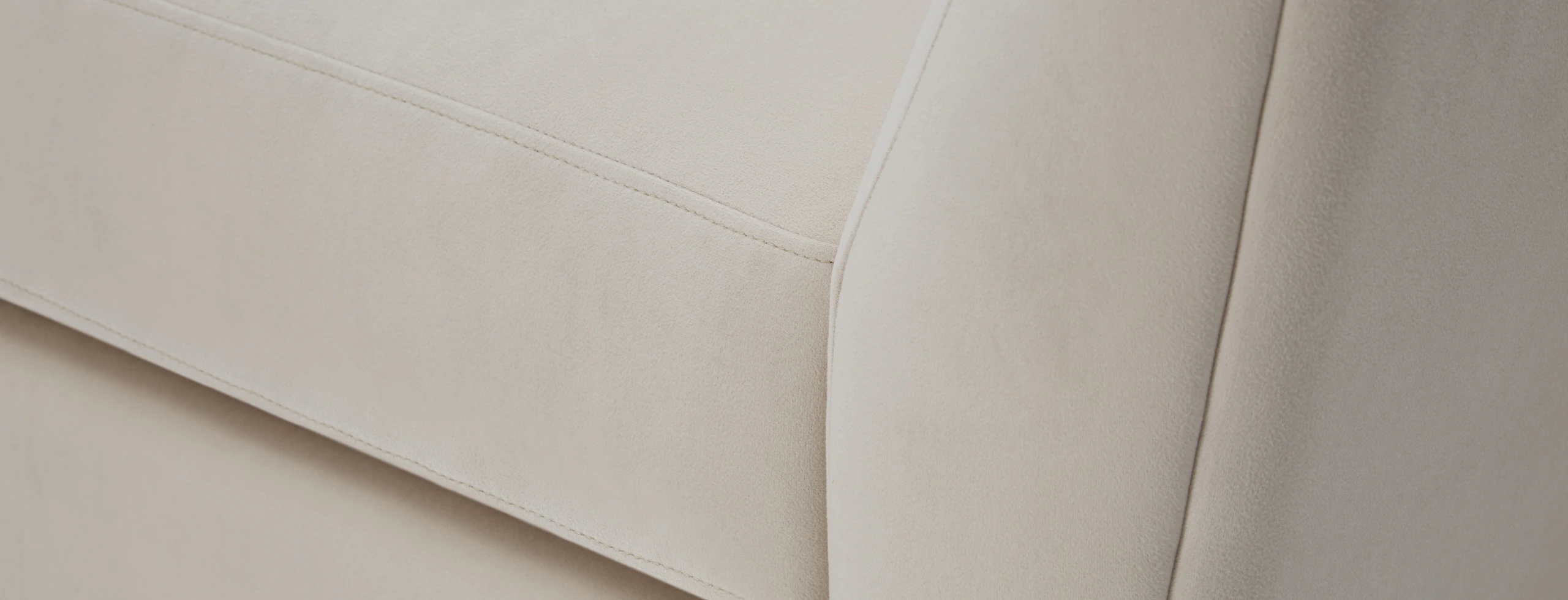 Duchess Sofa Pearl Luminance