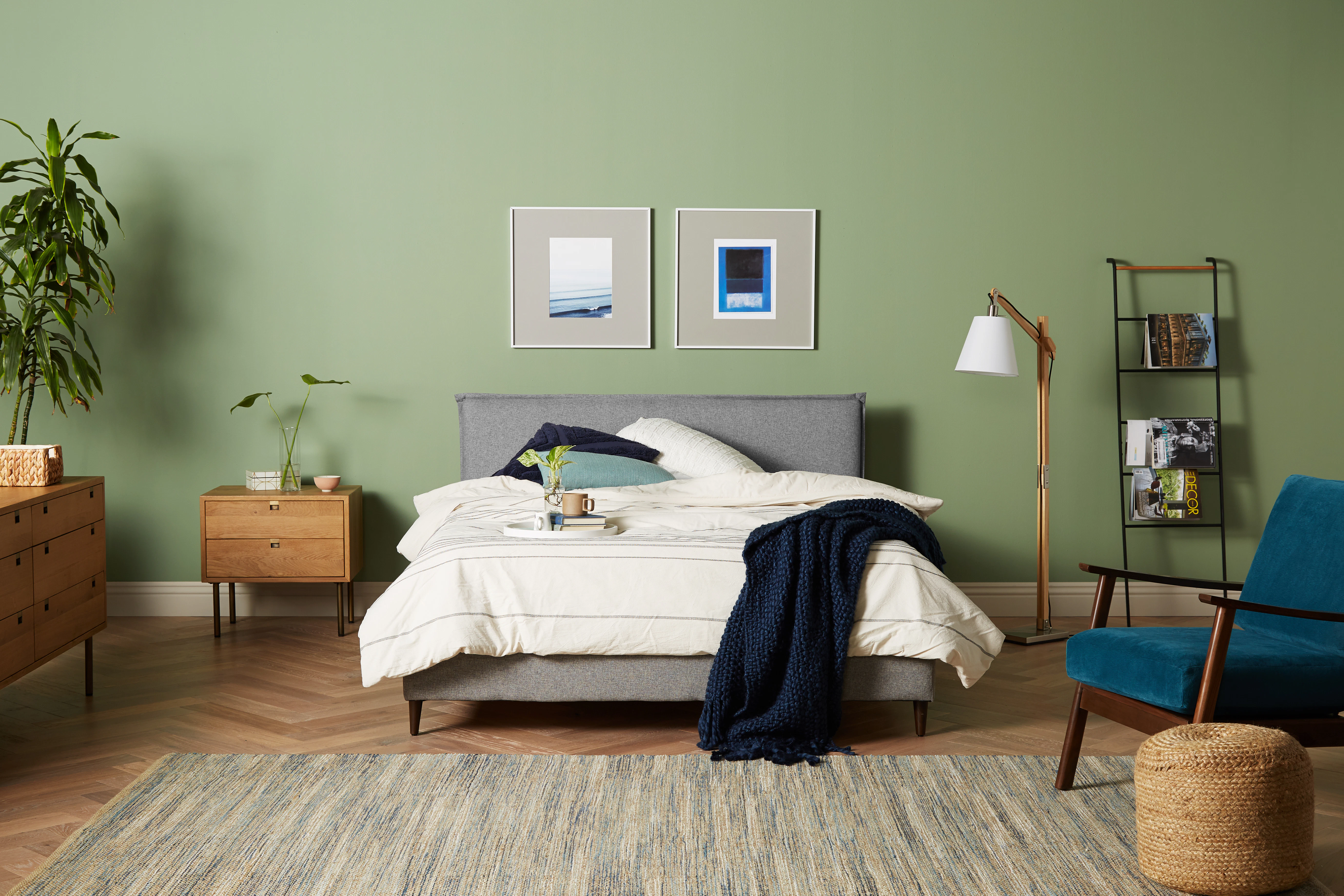 Opal Bed Taylor Felt Grey