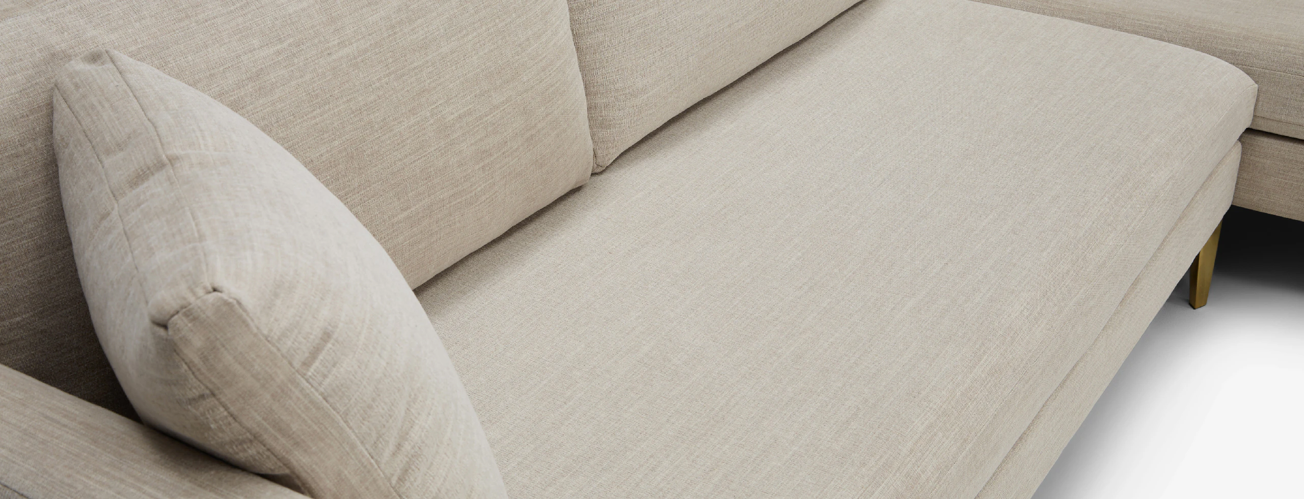 Ainsley Sectional with Bumper Lucky Divine Flip