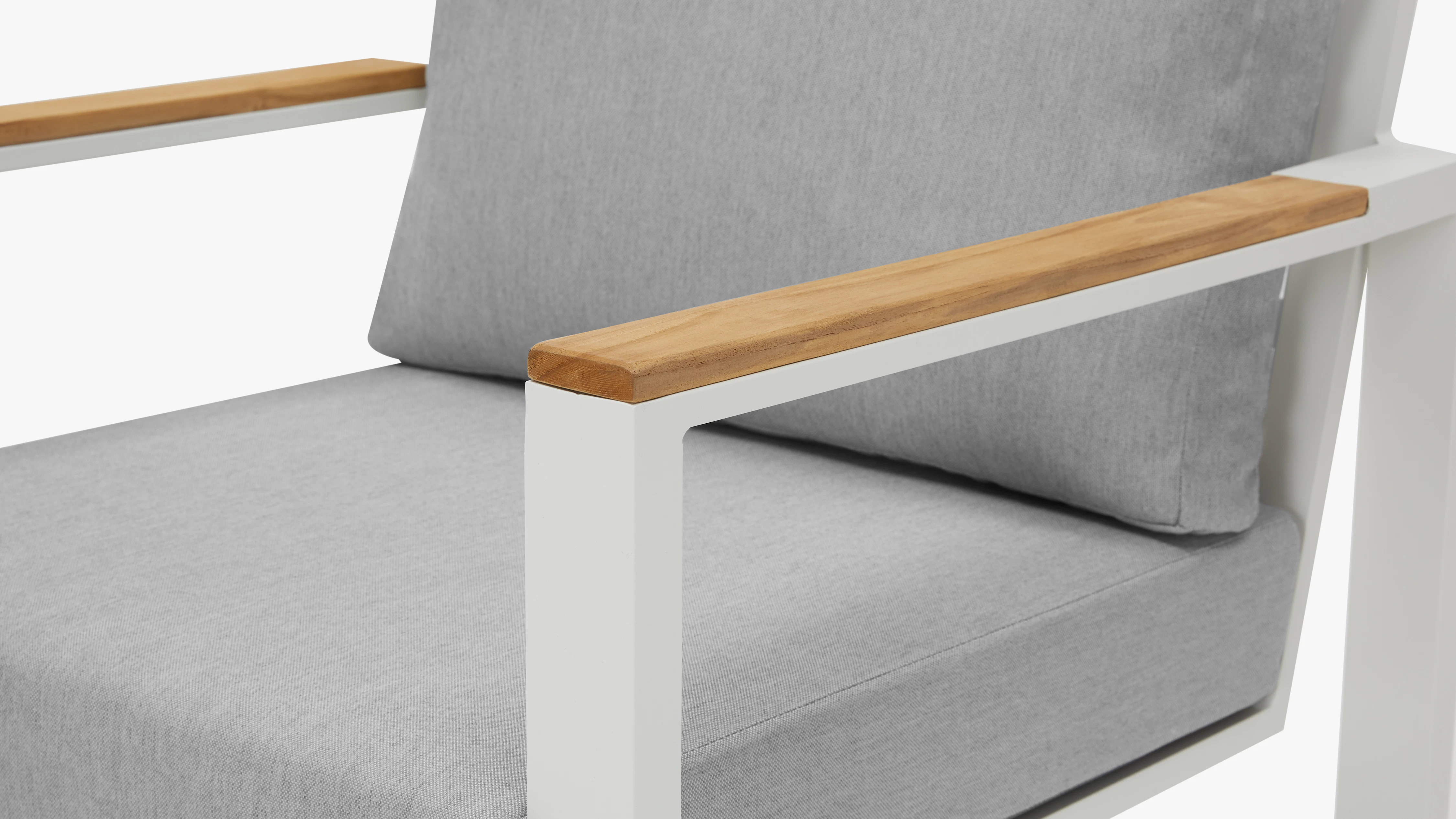 Laurel Outdoor Lounge Chair